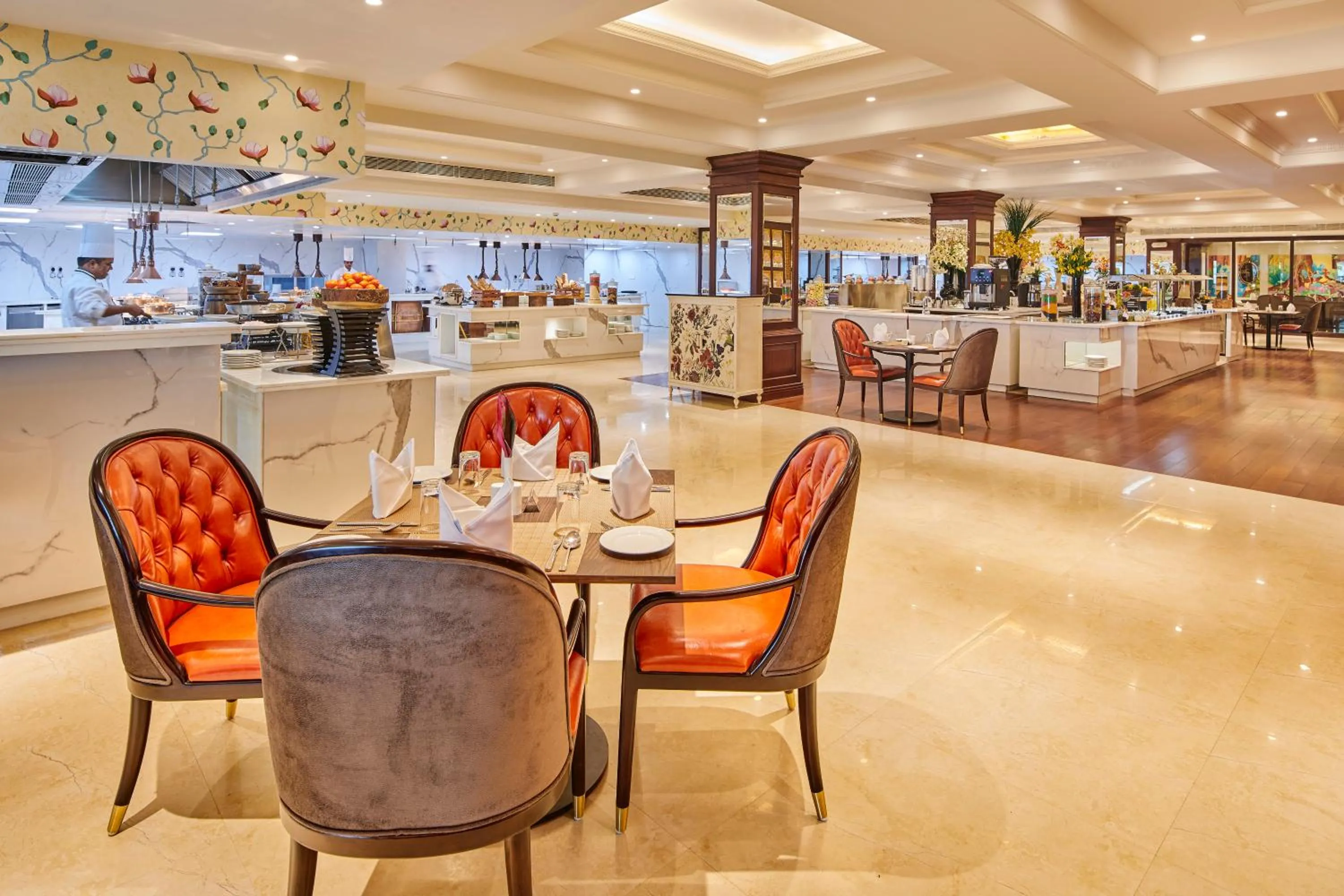 Breakfast in MAYFAIR Lake Resort