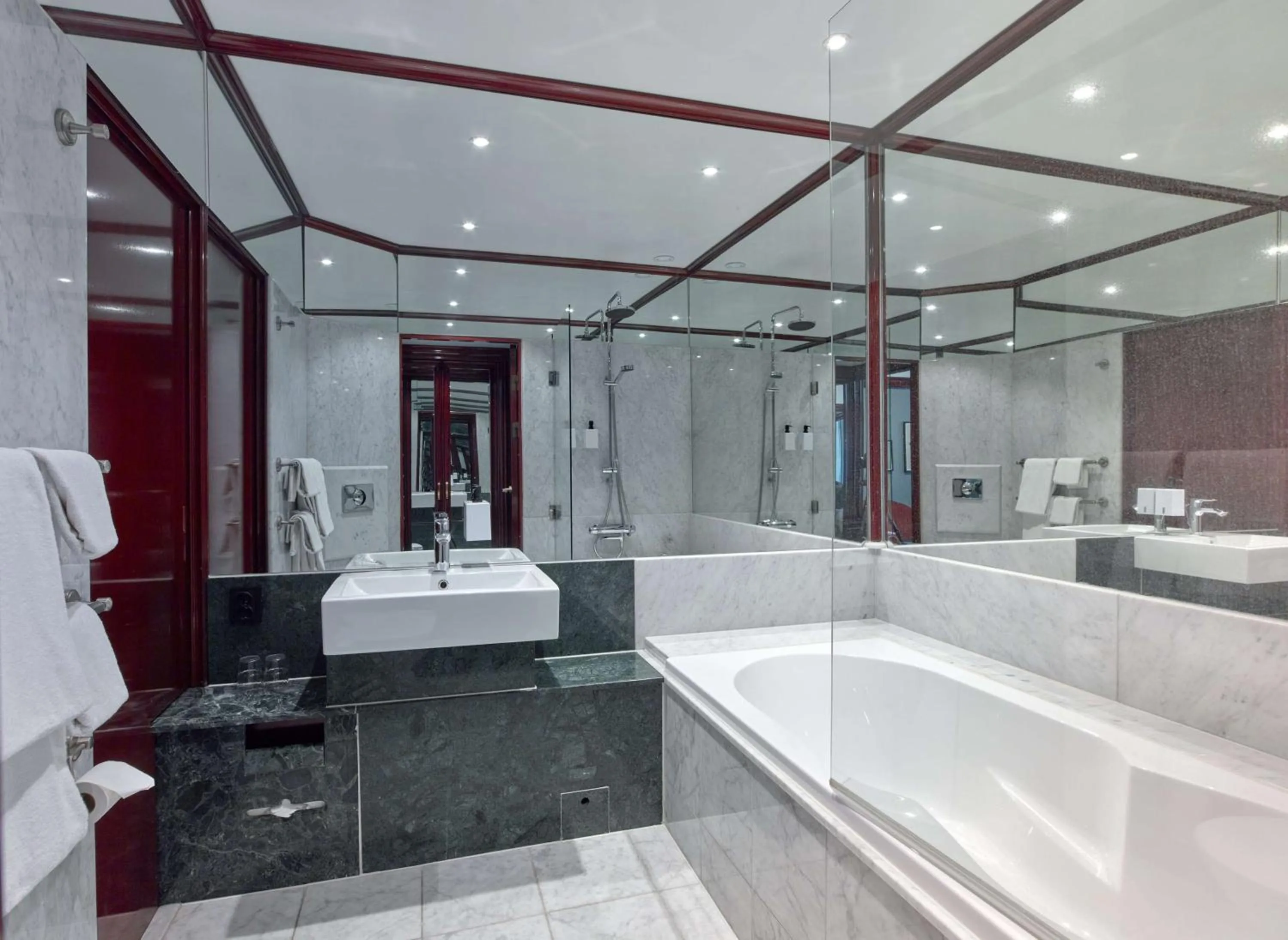 Bathroom in Scandic Kramer