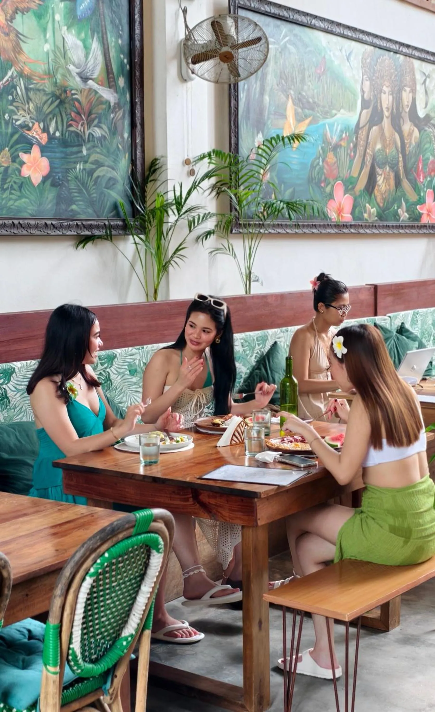 Restaurant/places to eat in Tropical Temple Siargao Resort