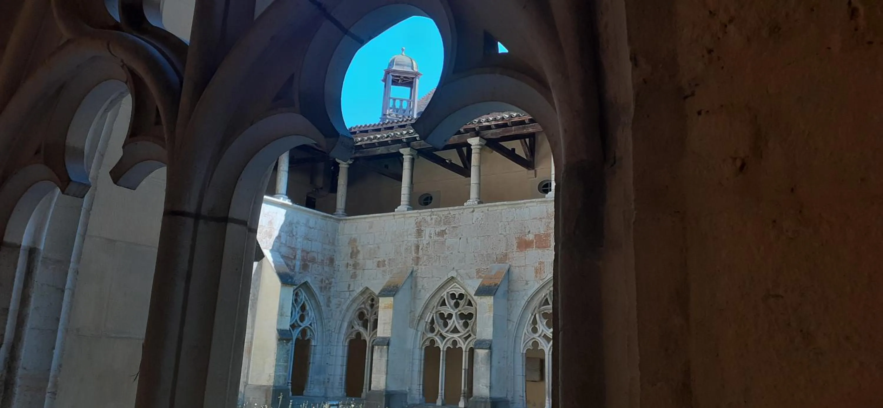 Nearby landmark in Le Grand Noyer