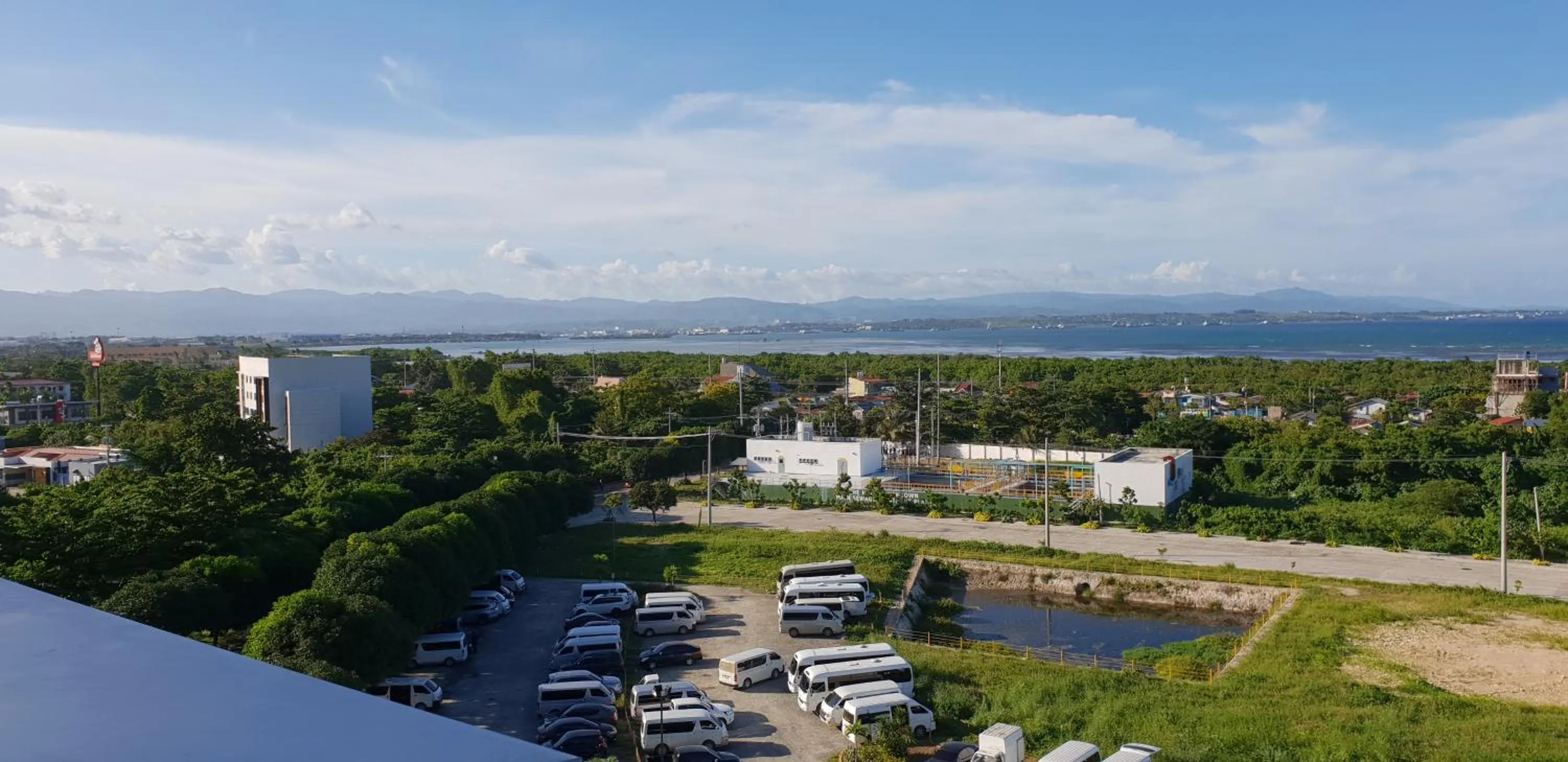 Mactan Newtown Condo with Garden and Ocean View 8NEWTOWN BLVD