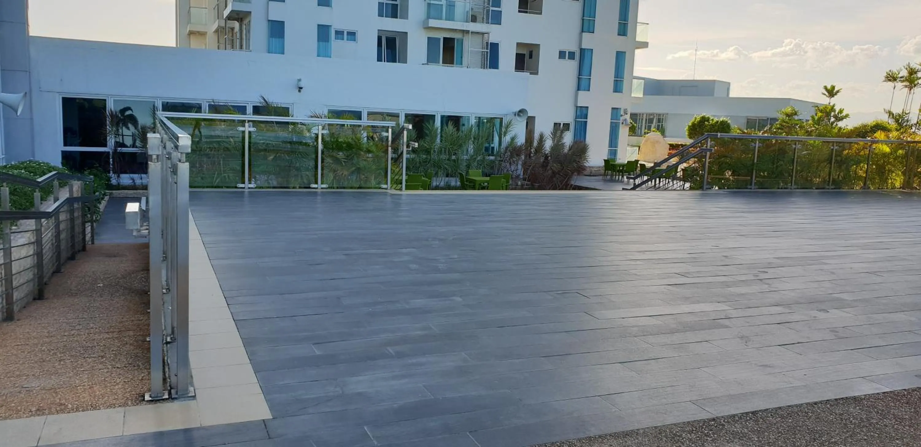 Mactan Newtown Condo with Garden and Ocean View 8NEWTOWN BLVD