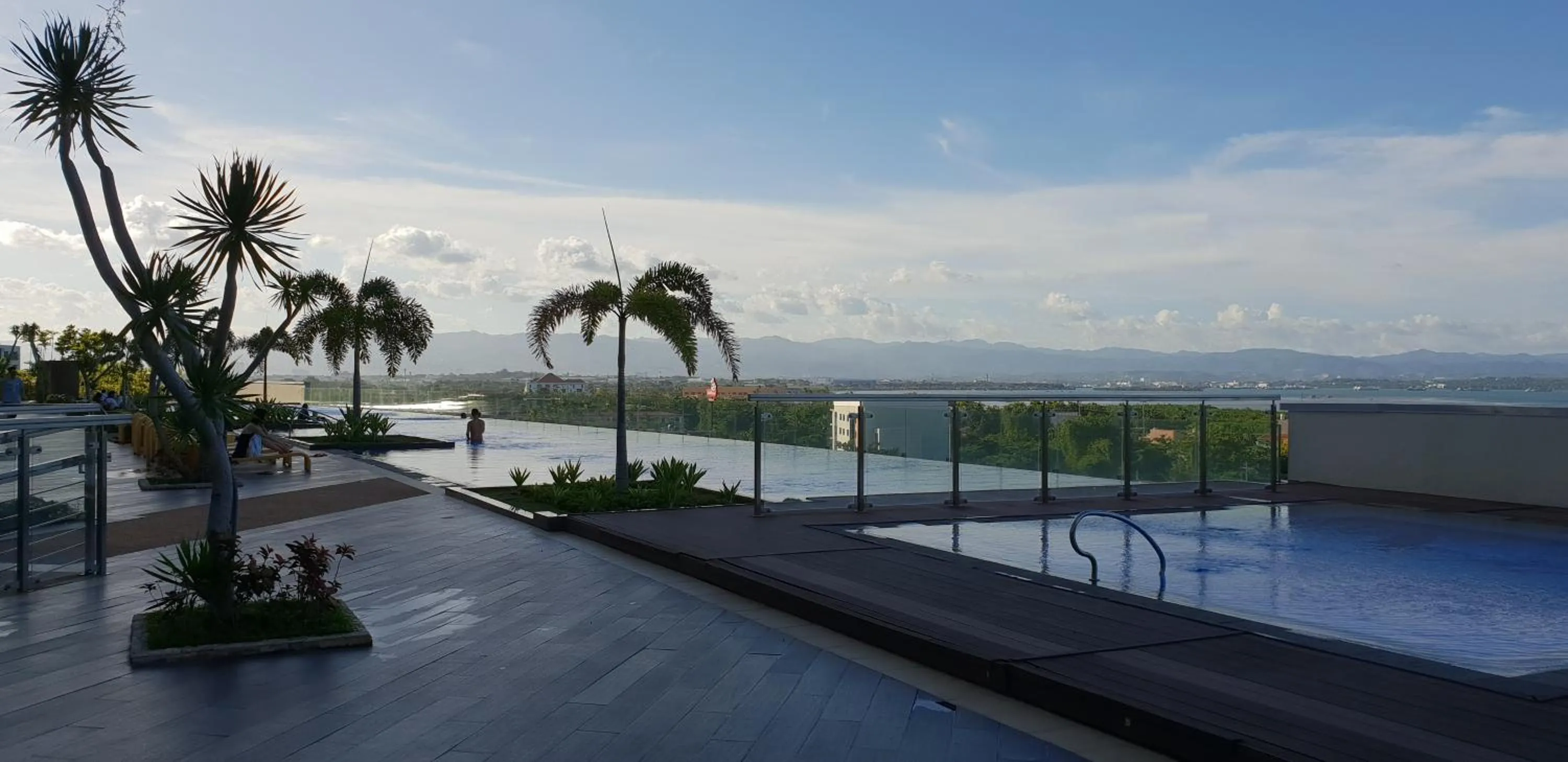 Mactan Newtown Condo with Garden and Ocean View 8NEWTOWN BLVD