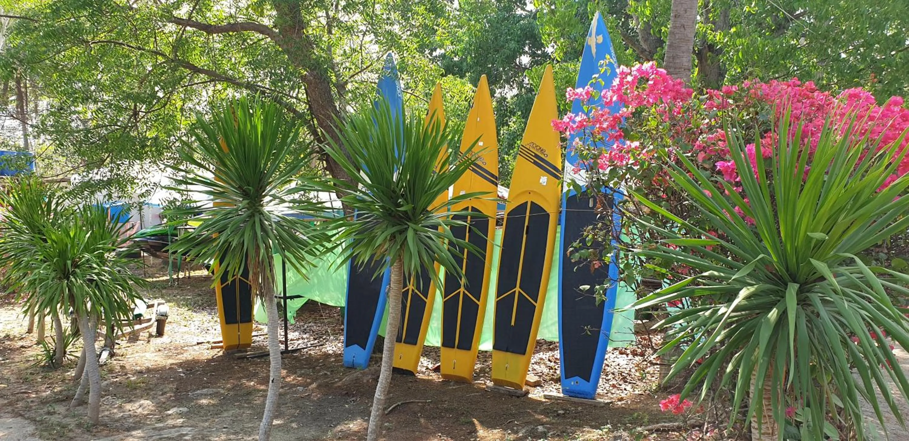 Mactan Newtown Condo with Garden and Ocean View 8NEWTOWN BLVD