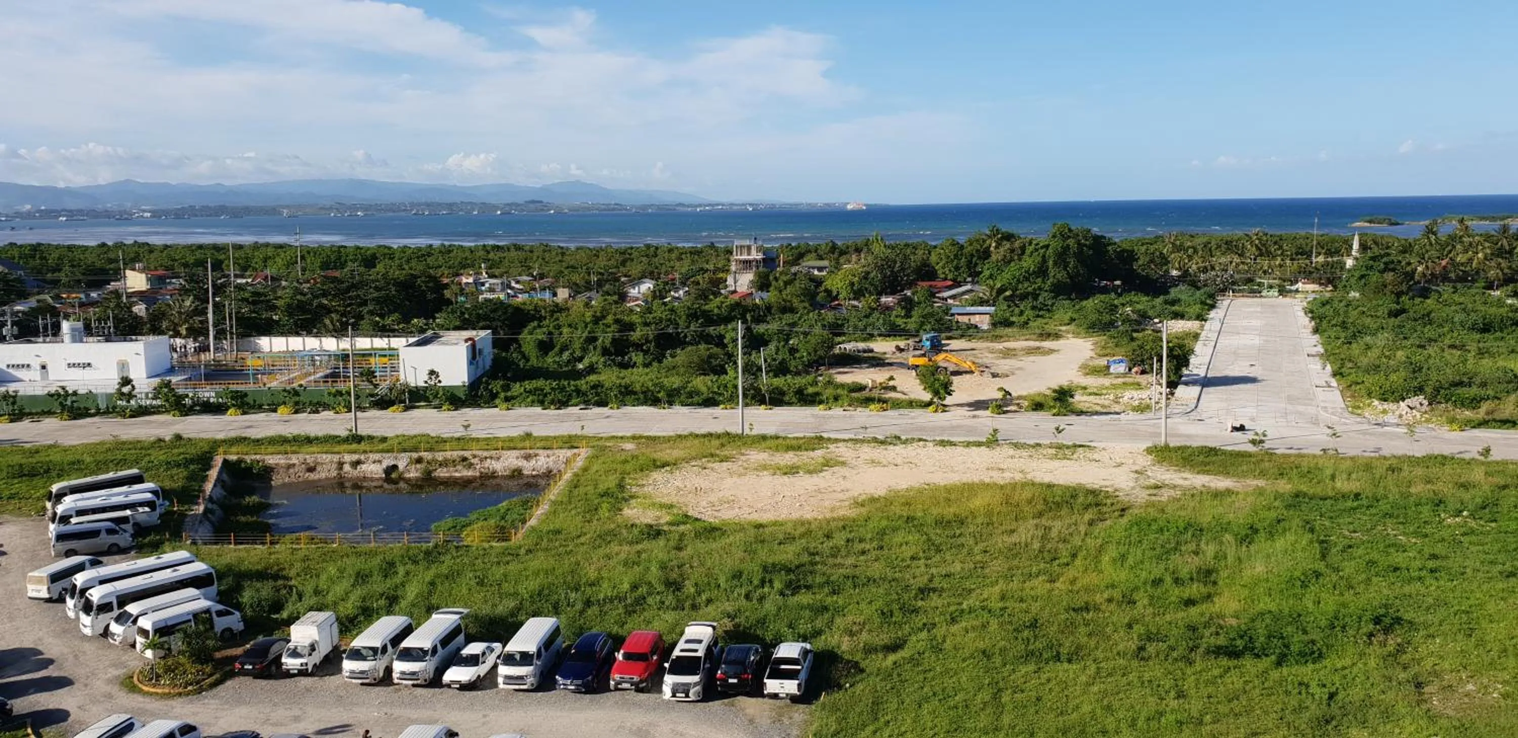 Mactan Newtown Condo with Garden and Ocean View 8NEWTOWN BLVD