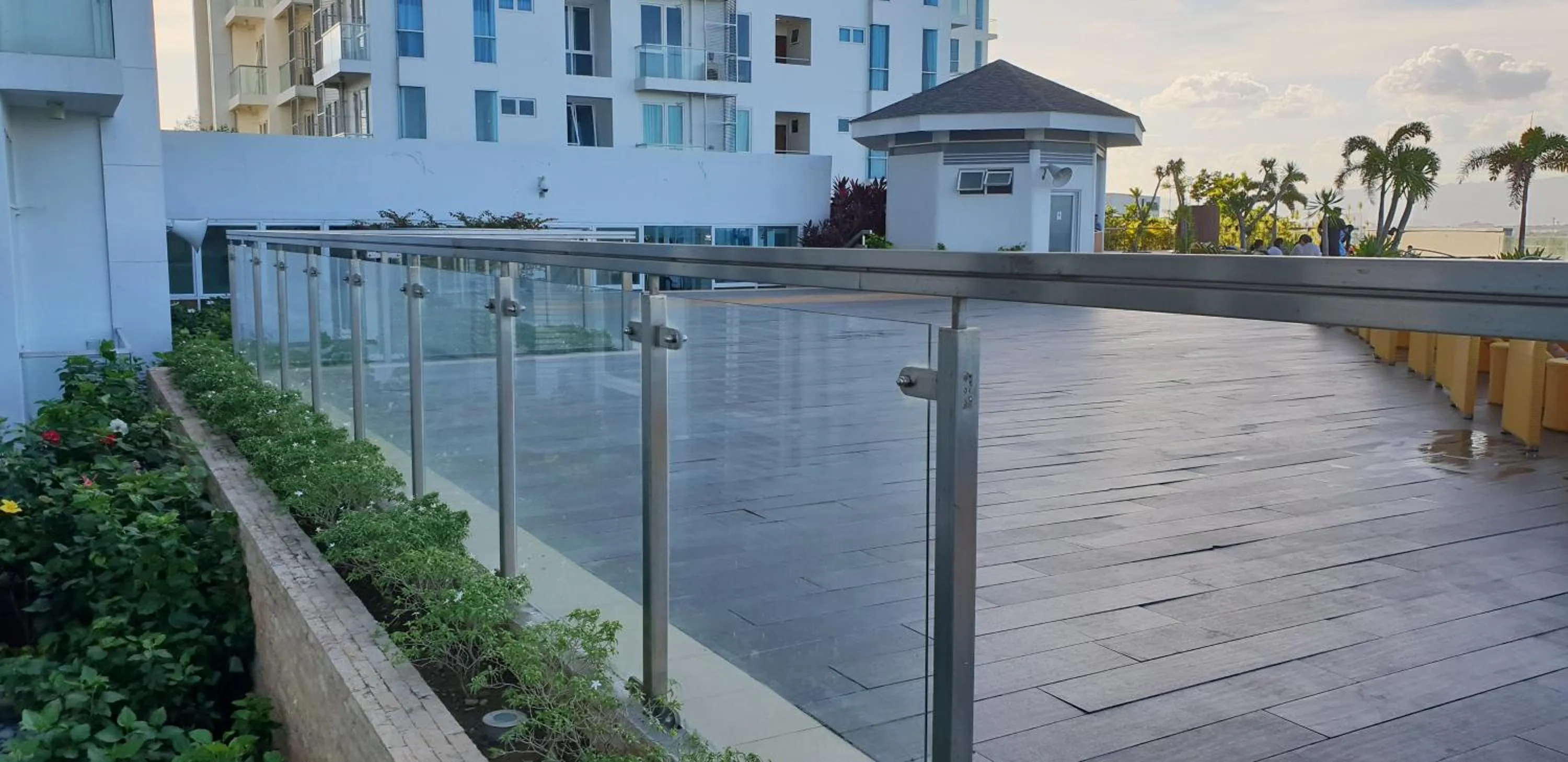 Mactan Newtown Condo with Garden and Ocean View 8NEWTOWN BLVD