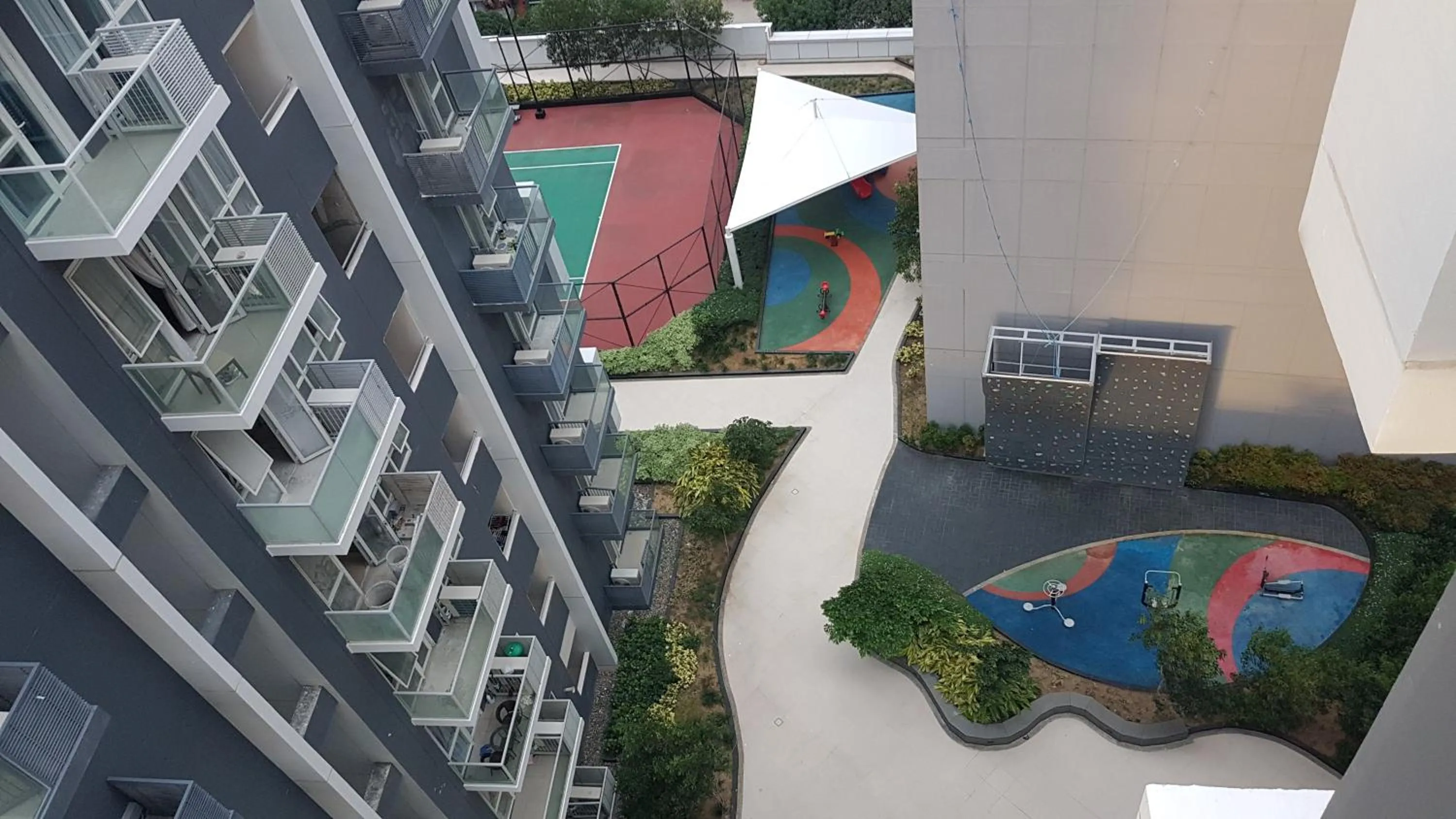 Mactan Newtown Condo with Garden and Ocean View 8NEWTOWN BLVD