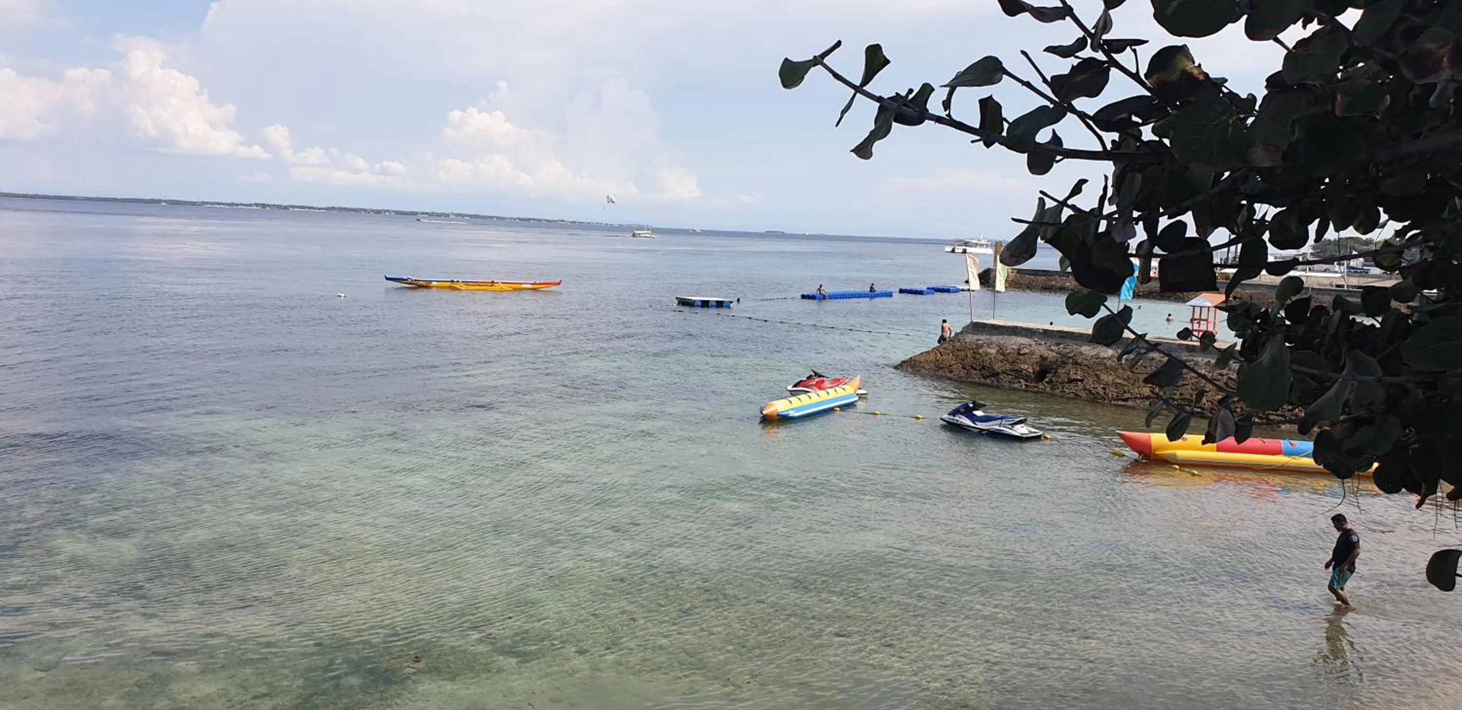 Mactan Newtown Condo with Garden and Ocean View 8NEWTOWN BLVD