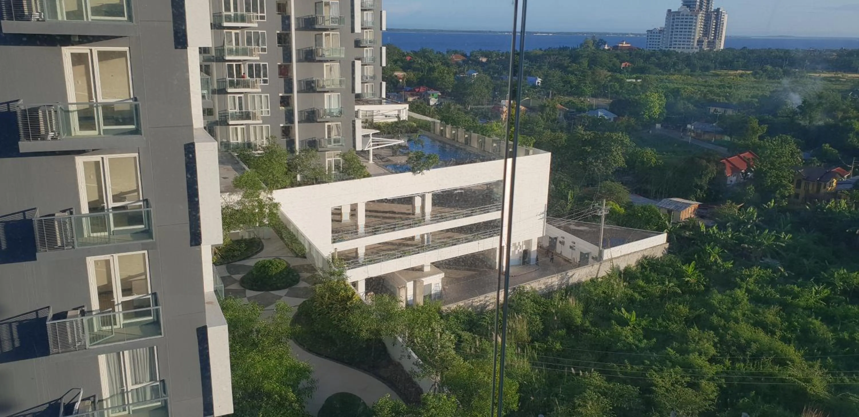 Mactan Newtown Condo with Garden and Ocean View 8NEWTOWN BLVD