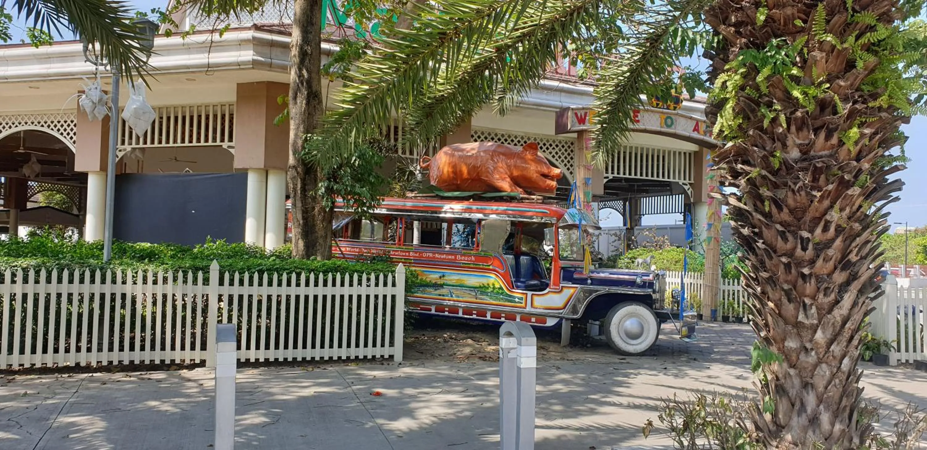 Mactan Newtown Condo with Garden and Ocean View 8NEWTOWN BLVD