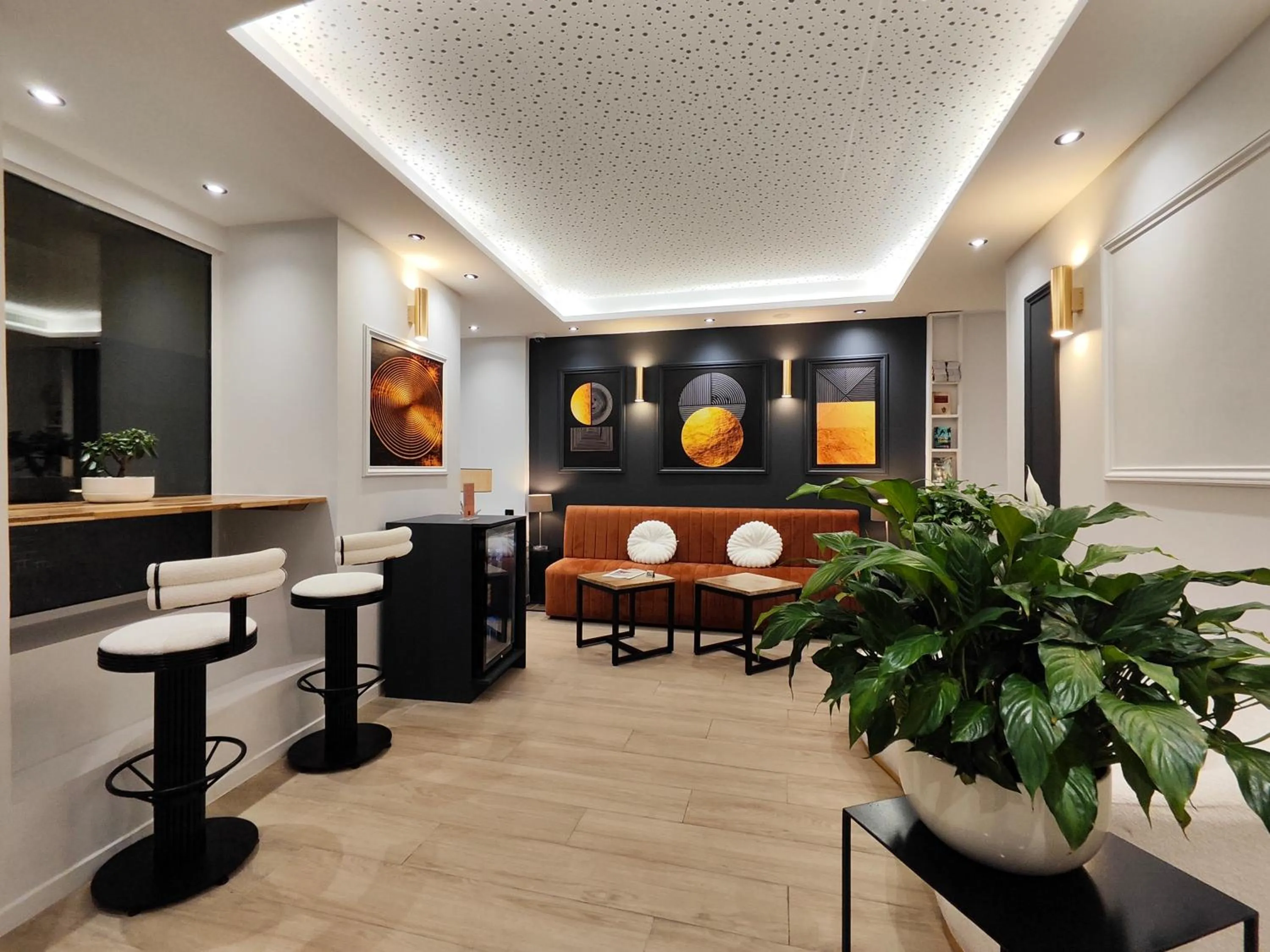 Living room in 55 Hôtel Montparnasse