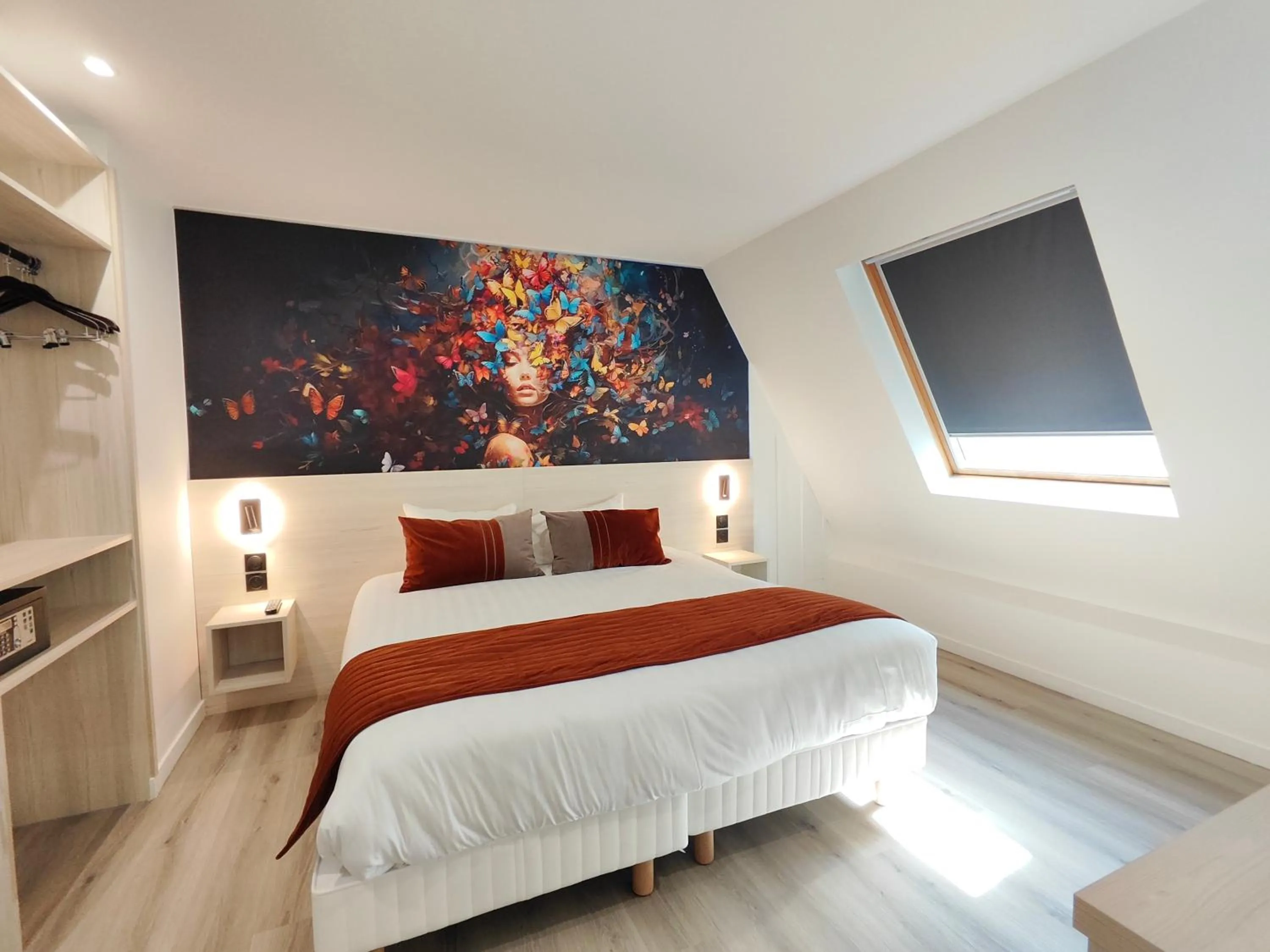 Bed in 55 Hôtel Montparnasse