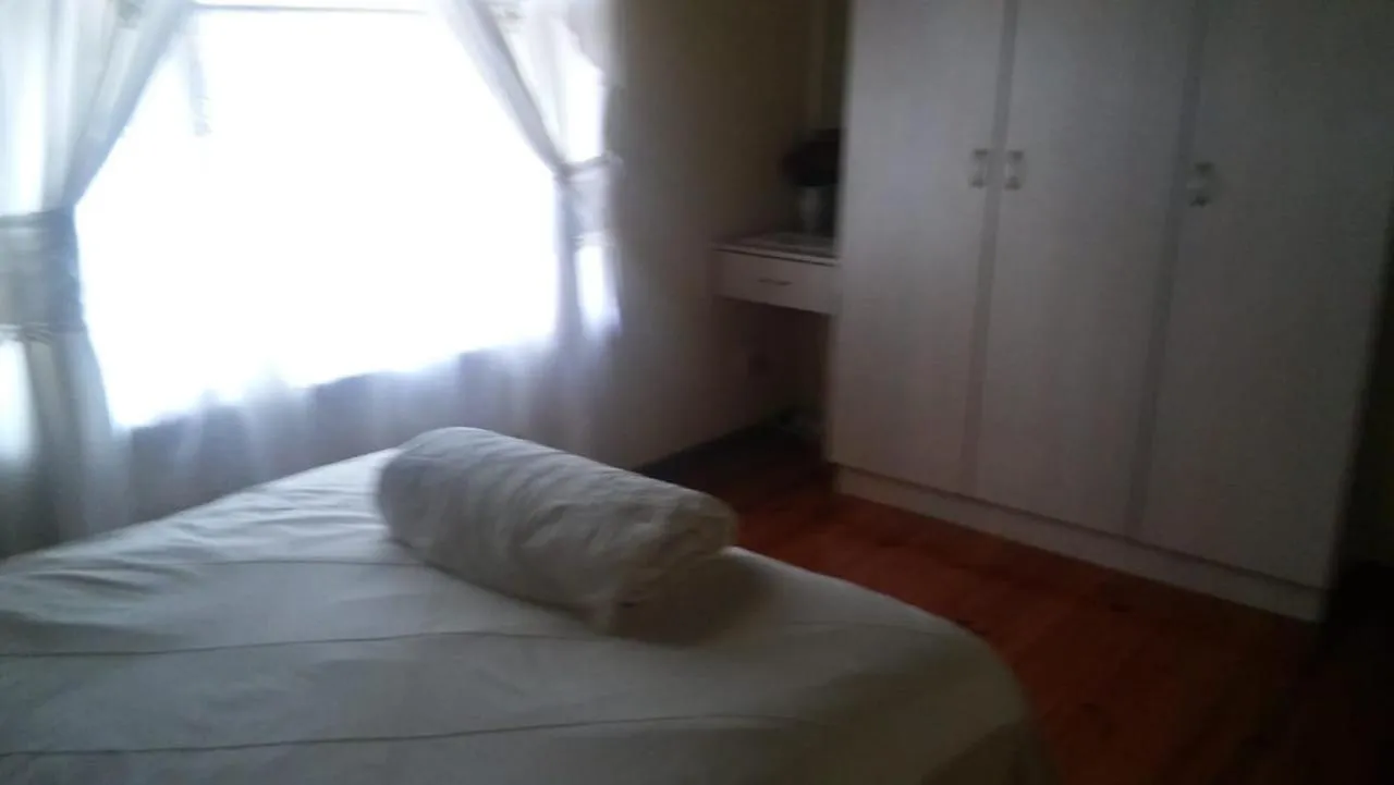 Bed in A Swallows Rest