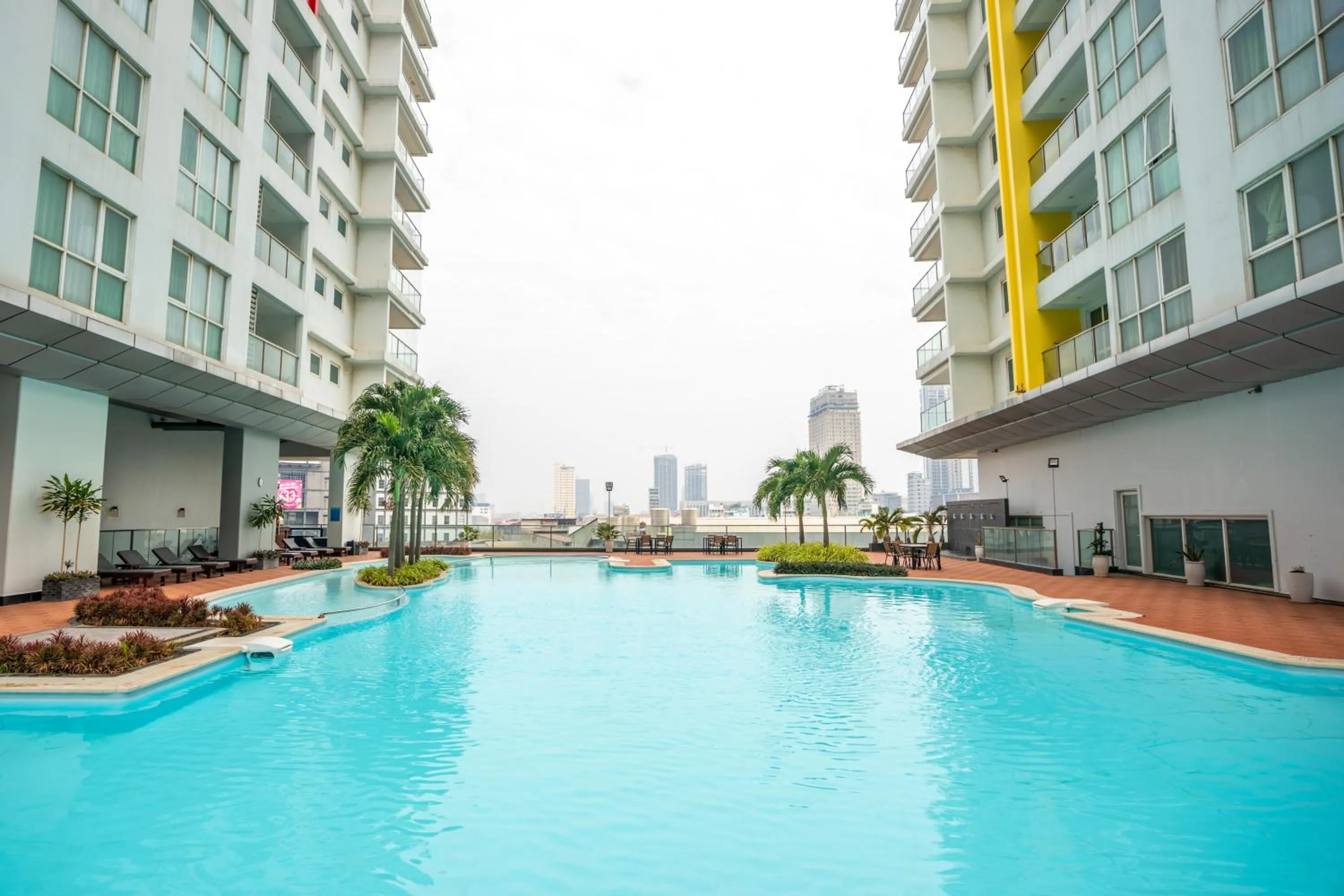 City view in Olympia City Hotel by Dara