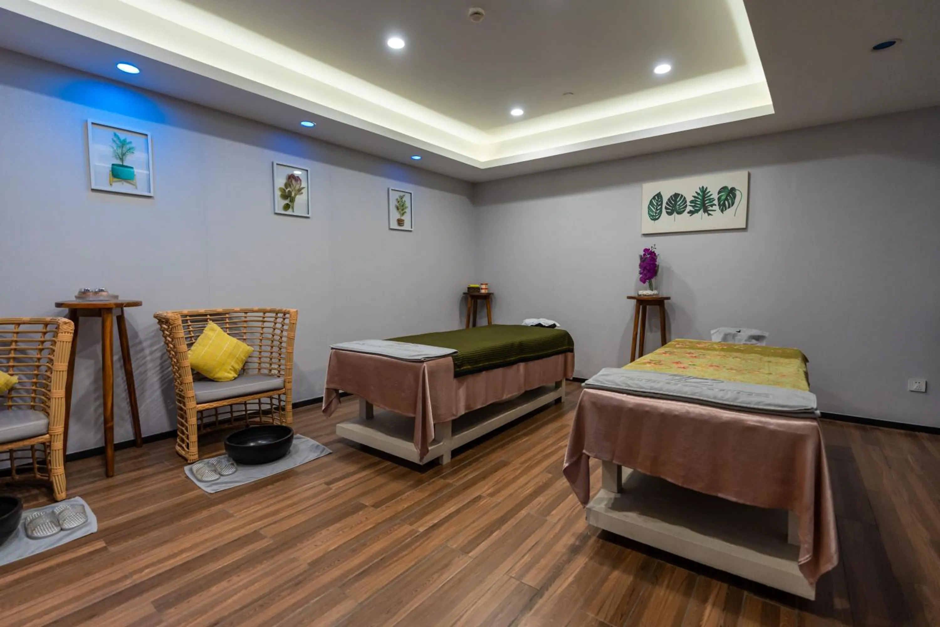 Spa and wellness centre/facilities, Bed in Olympia City Hotel by Dara