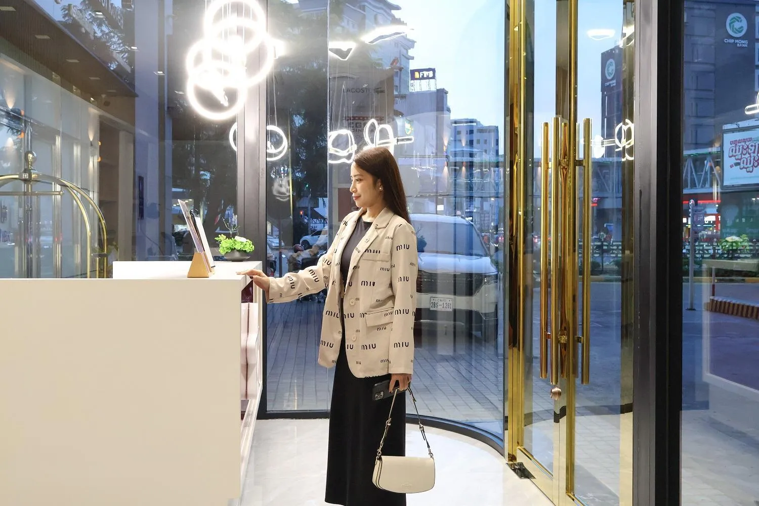 Property building in Olympia City Hotel by Dara