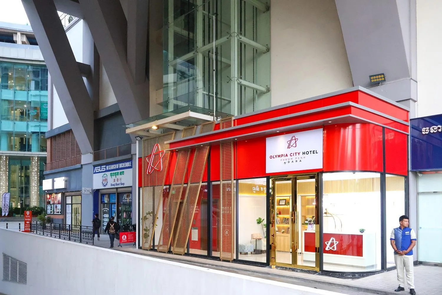 Property building in Olympia City Hotel by Dara