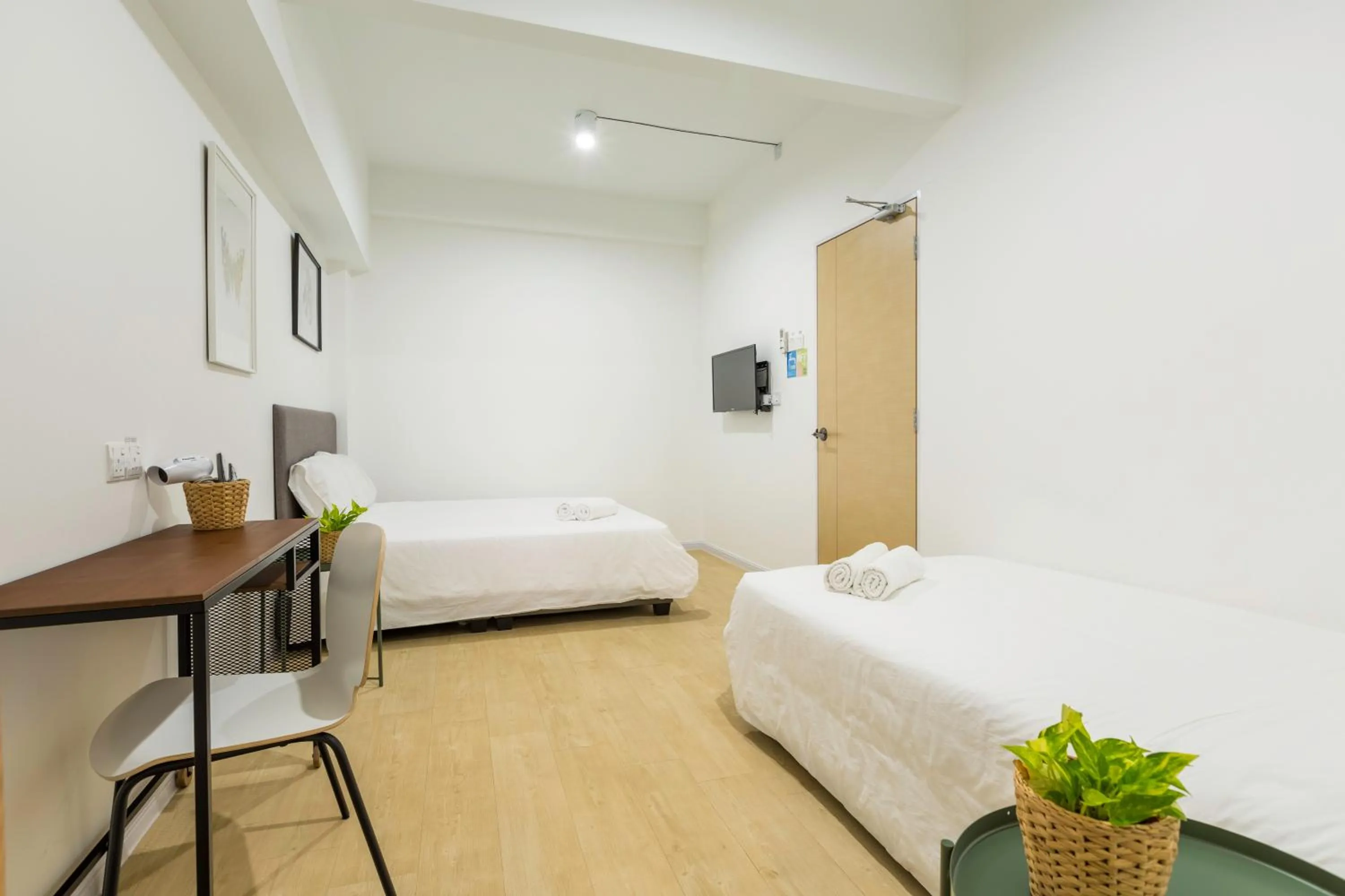 Bedroom, Bed in Minima 8