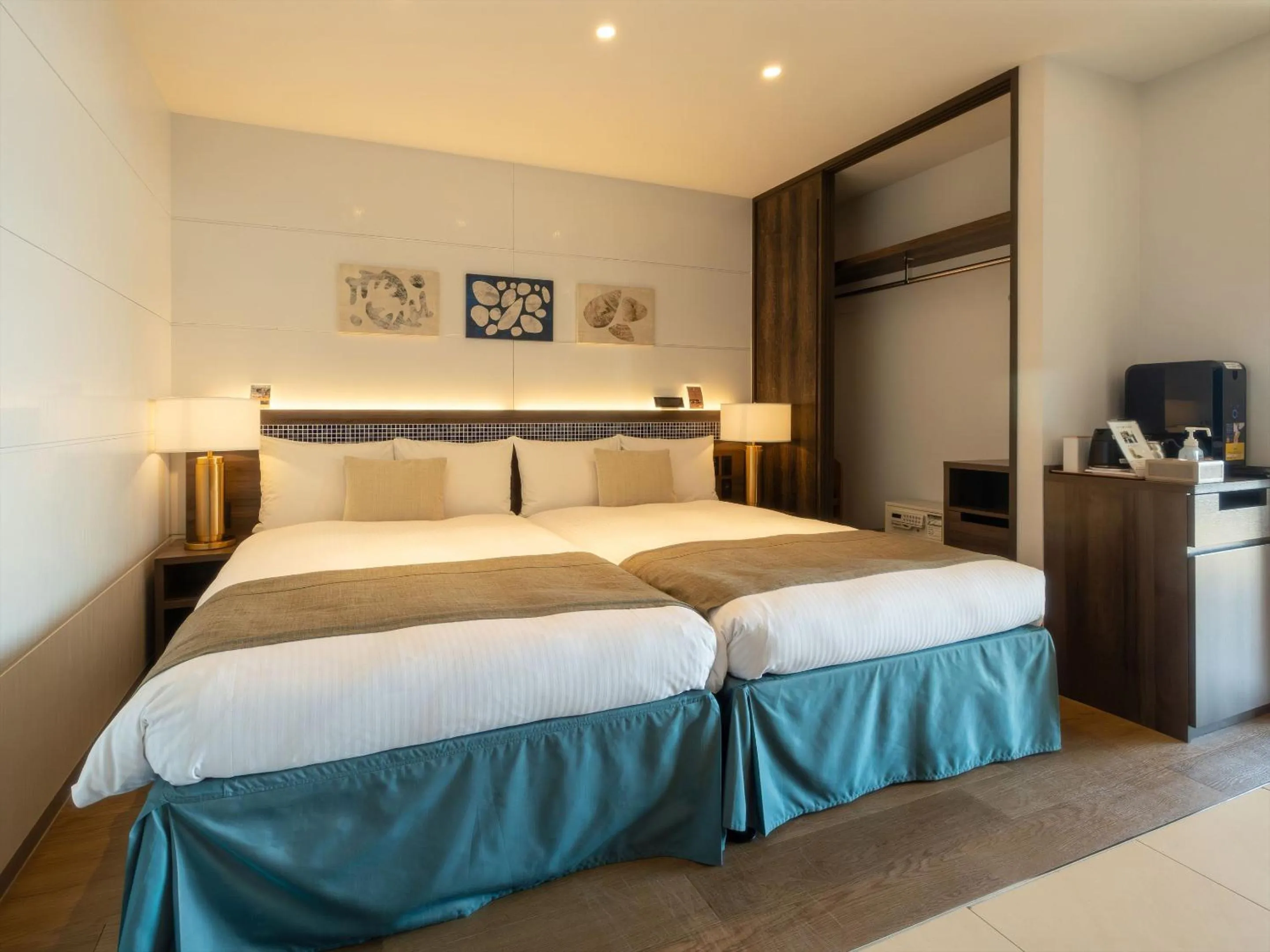 Bed in One Suite THE TERRACE