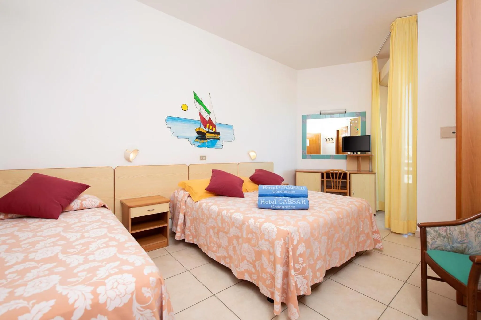 Bedroom, Bed in Hotel Caesar