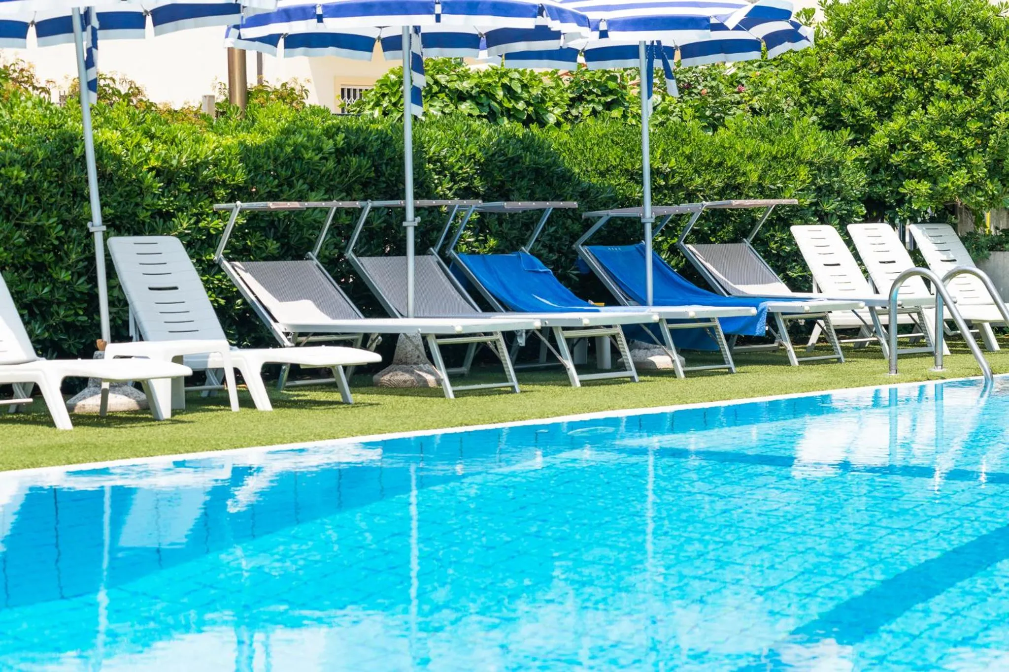 Swimming pool in Hotel Caesar