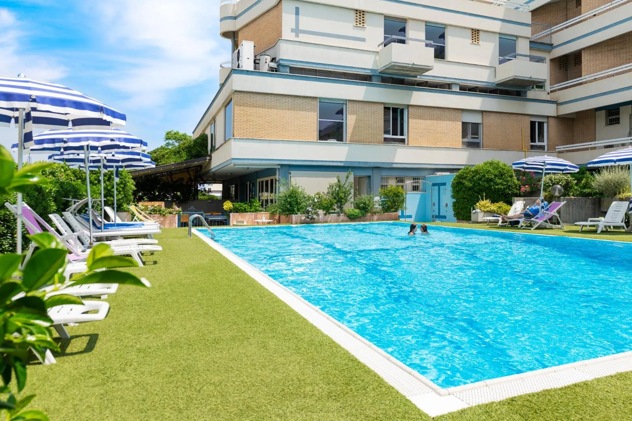 Swimming pool in Hotel Caesar