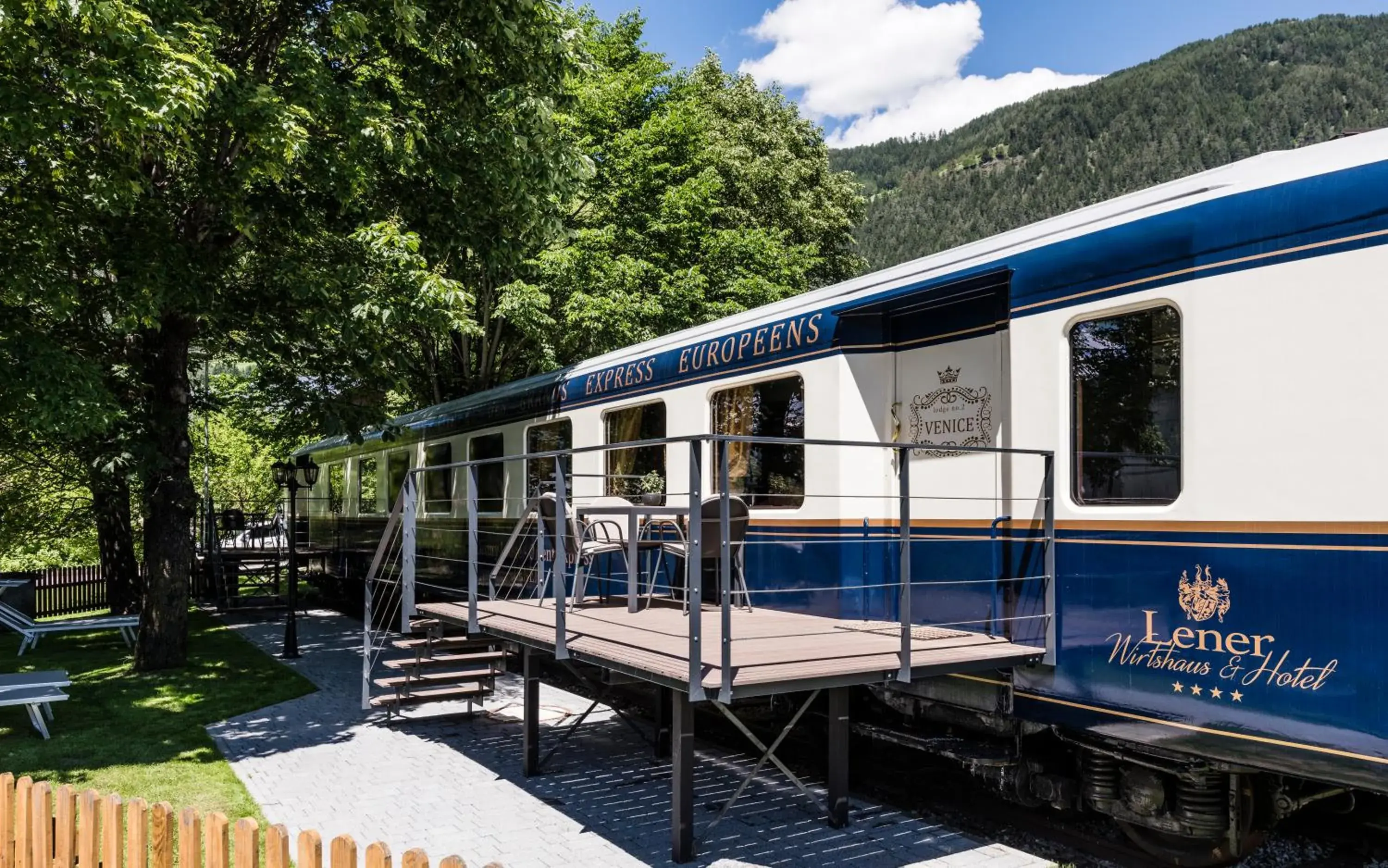 Luxury Lodge - Lener Express Luxury Lodge - Lener Express