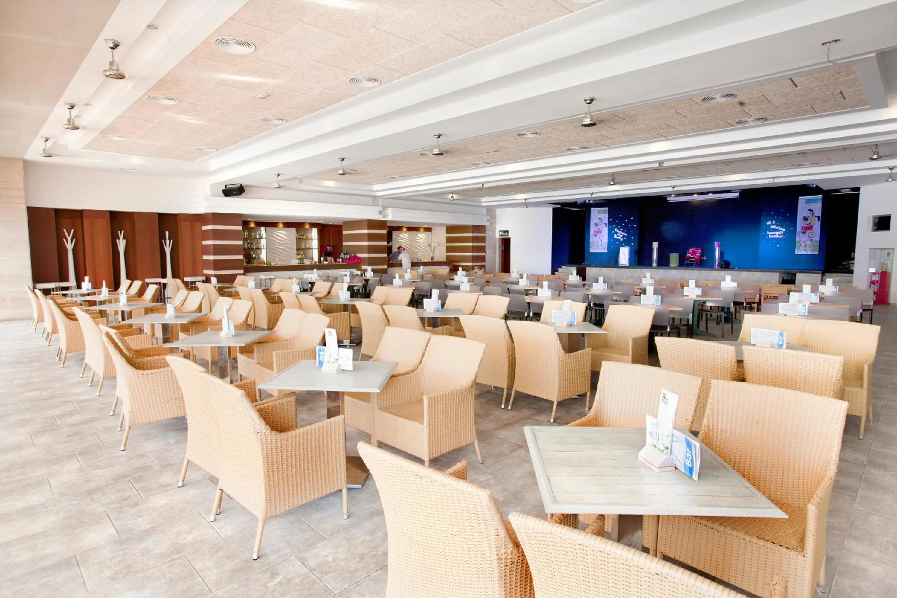 Entertainment in Mar Hotels Playa Mar & Spa