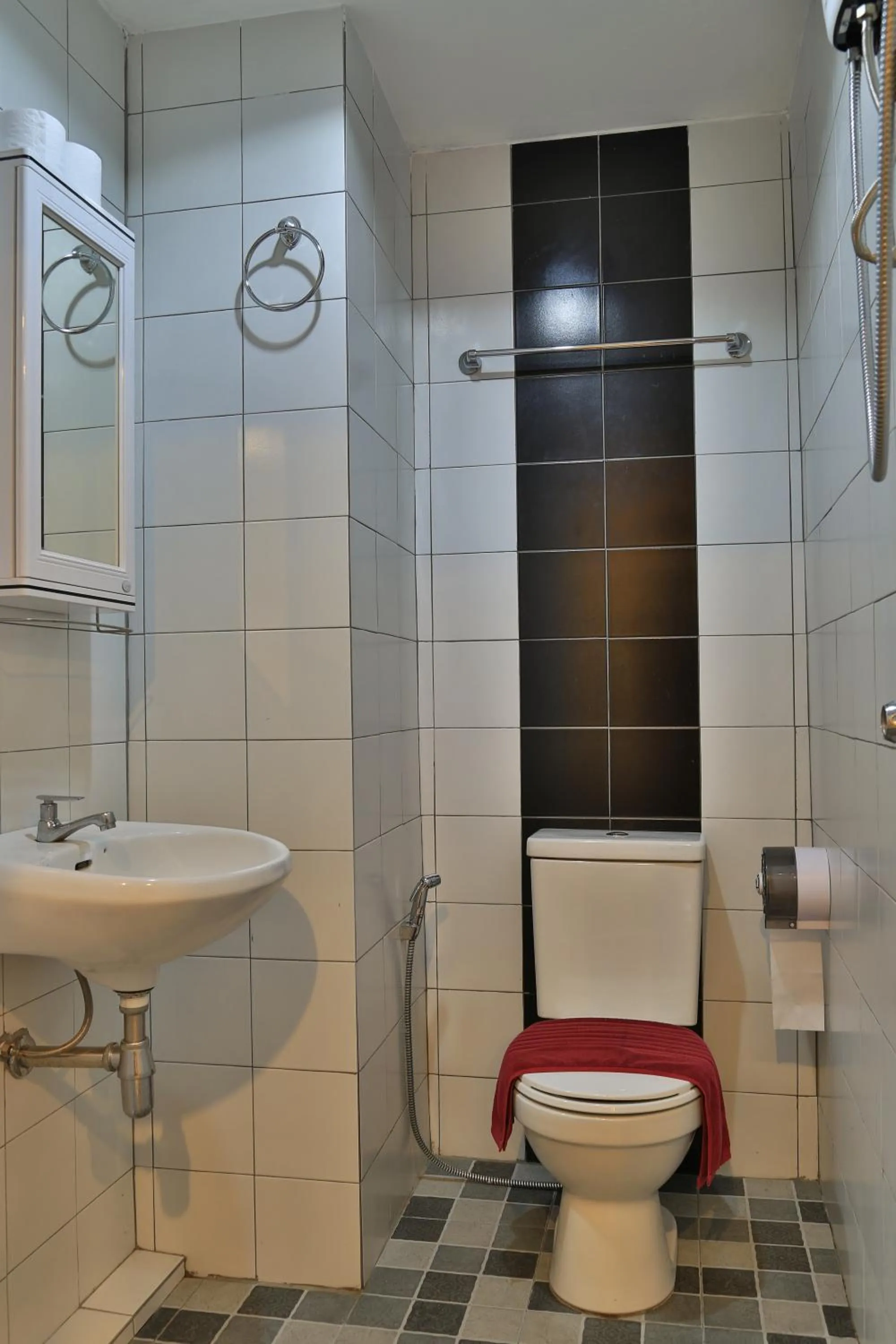 Bathroom in Harrys Hotel Bar & Restaurant