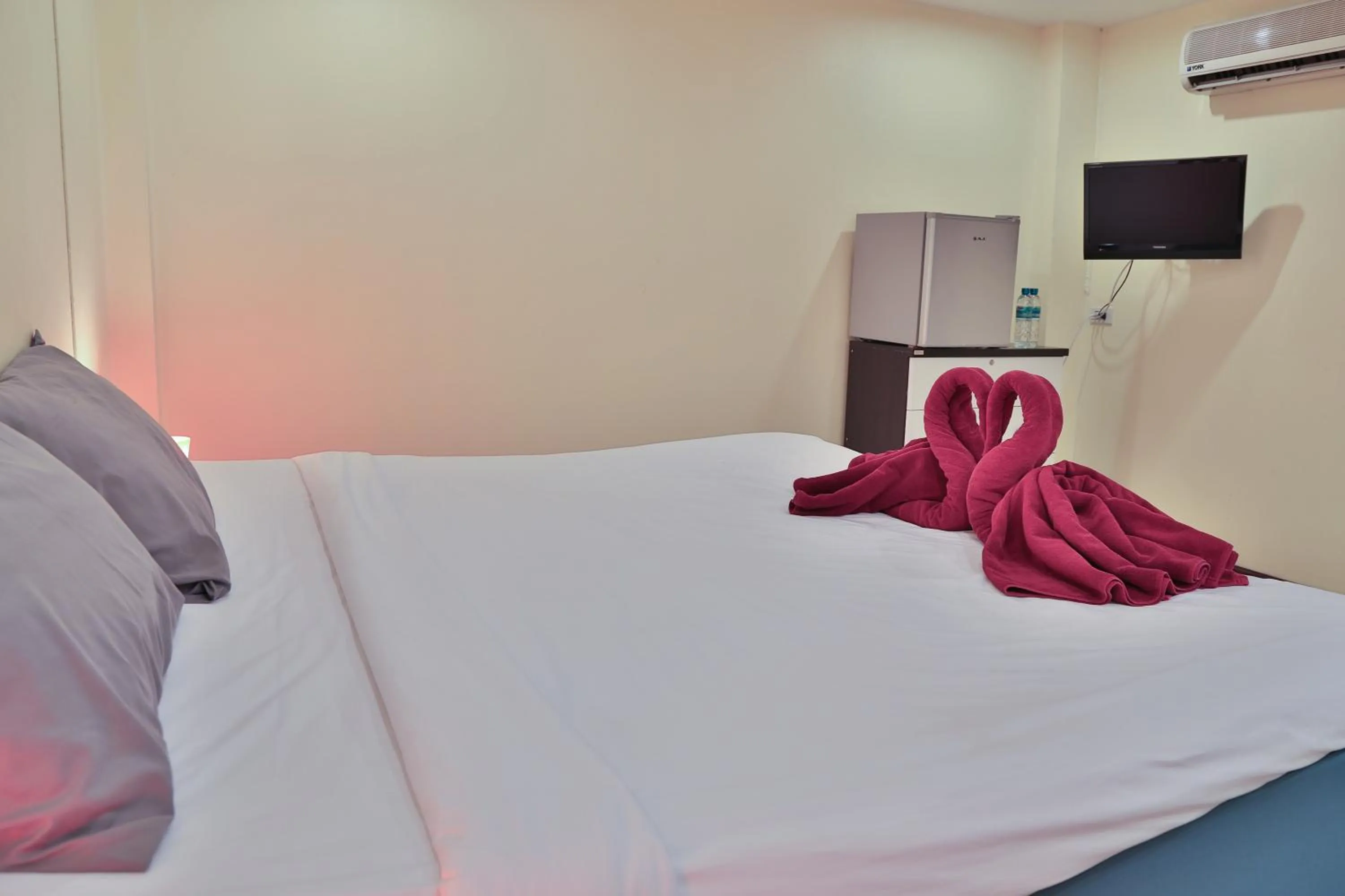 Bed in Harrys Hotel Bar & Restaurant