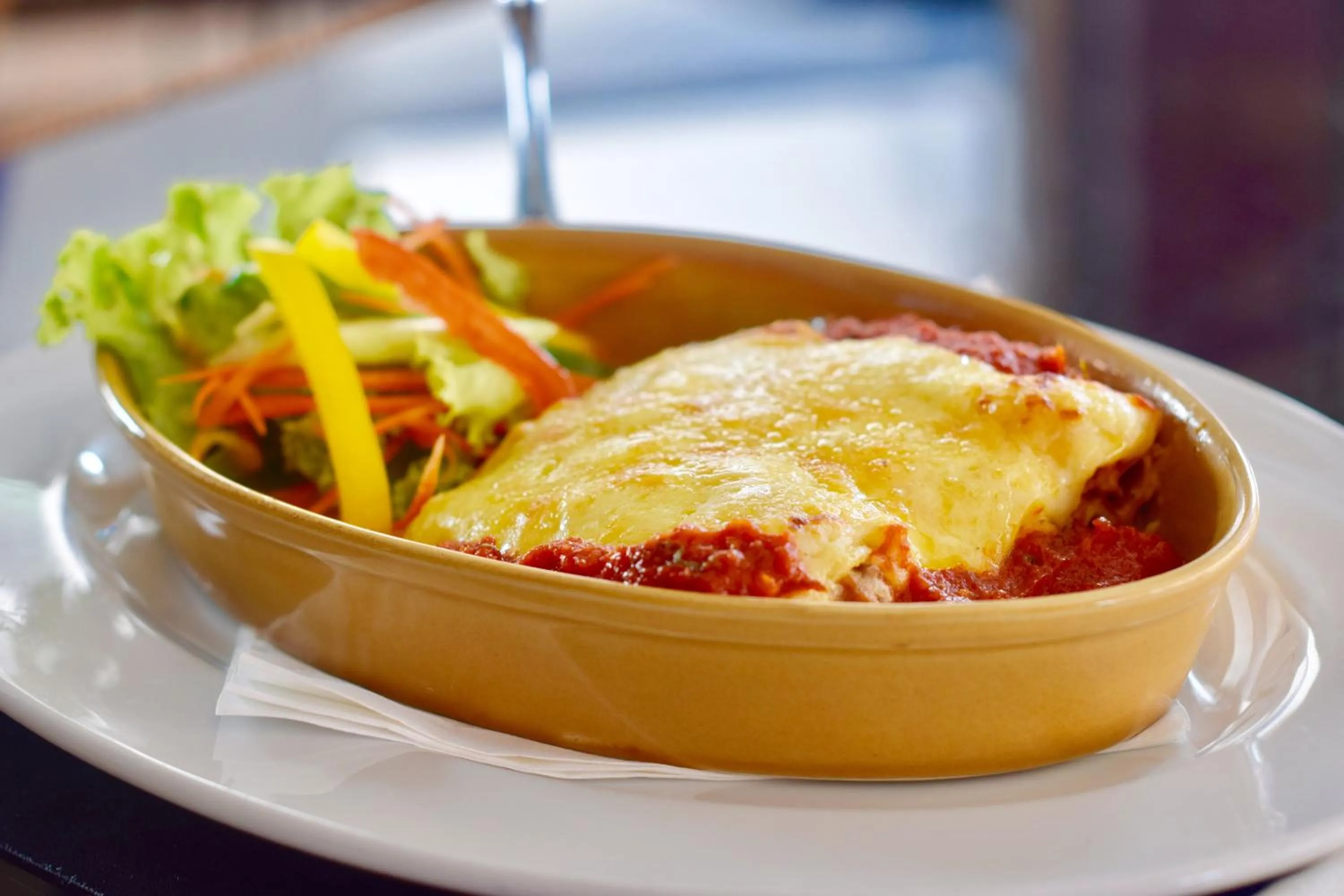 Lunch in Harrys Hotel Bar & Restaurant