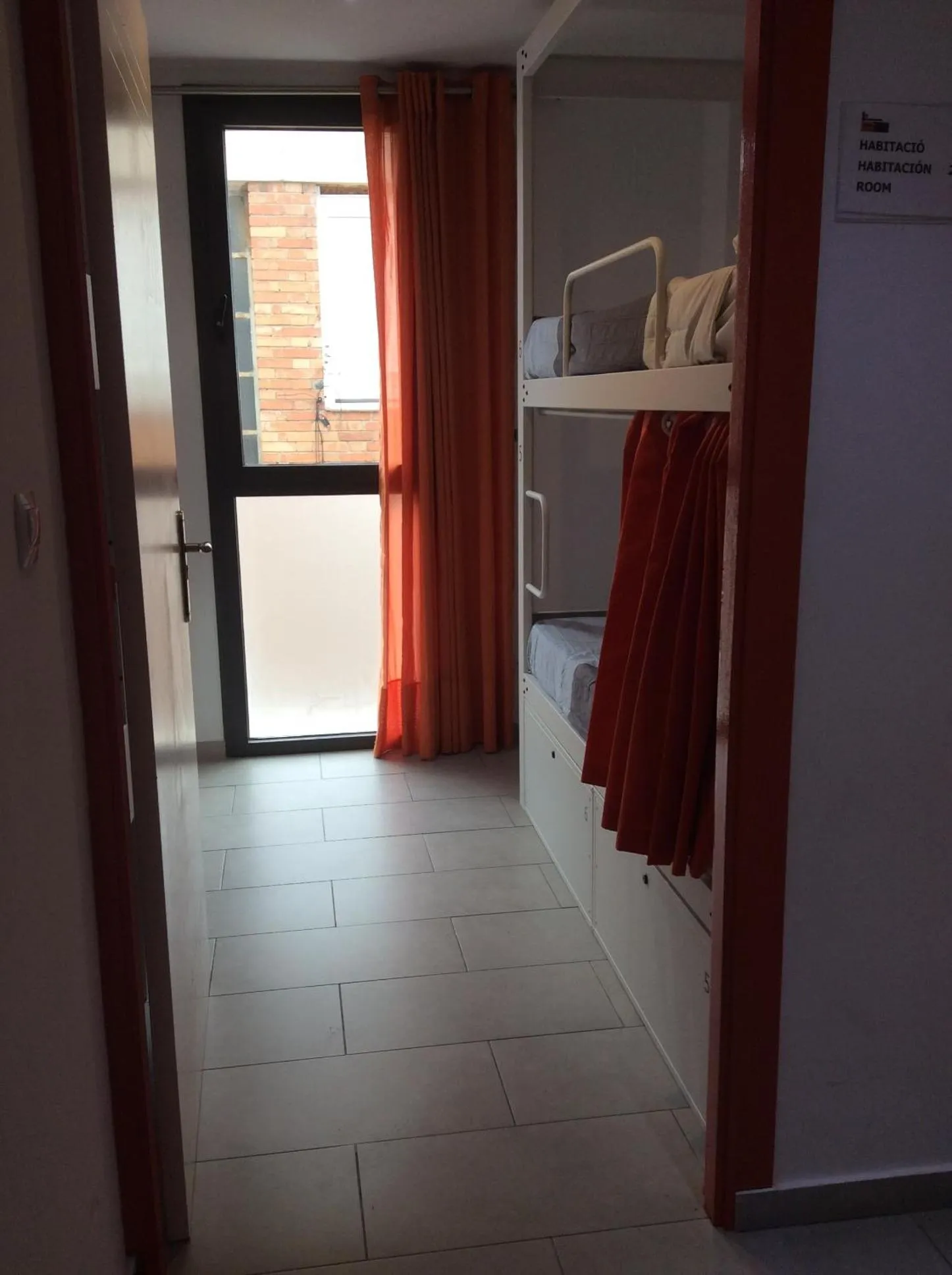 Photo of the whole room in Hostelscat