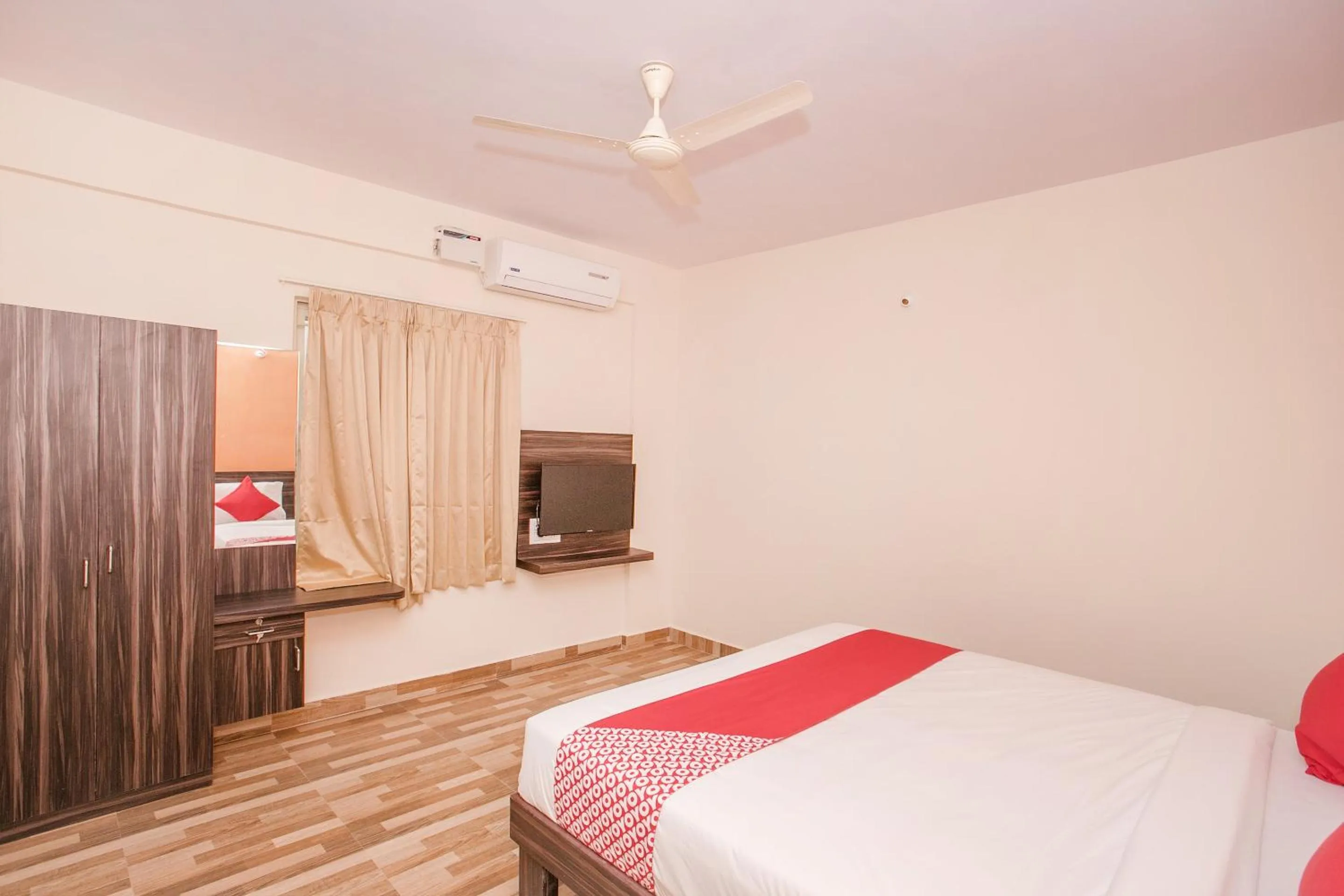 Bedroom, Bed in Hotel O PMR Near Ascendas Park Square Mall
