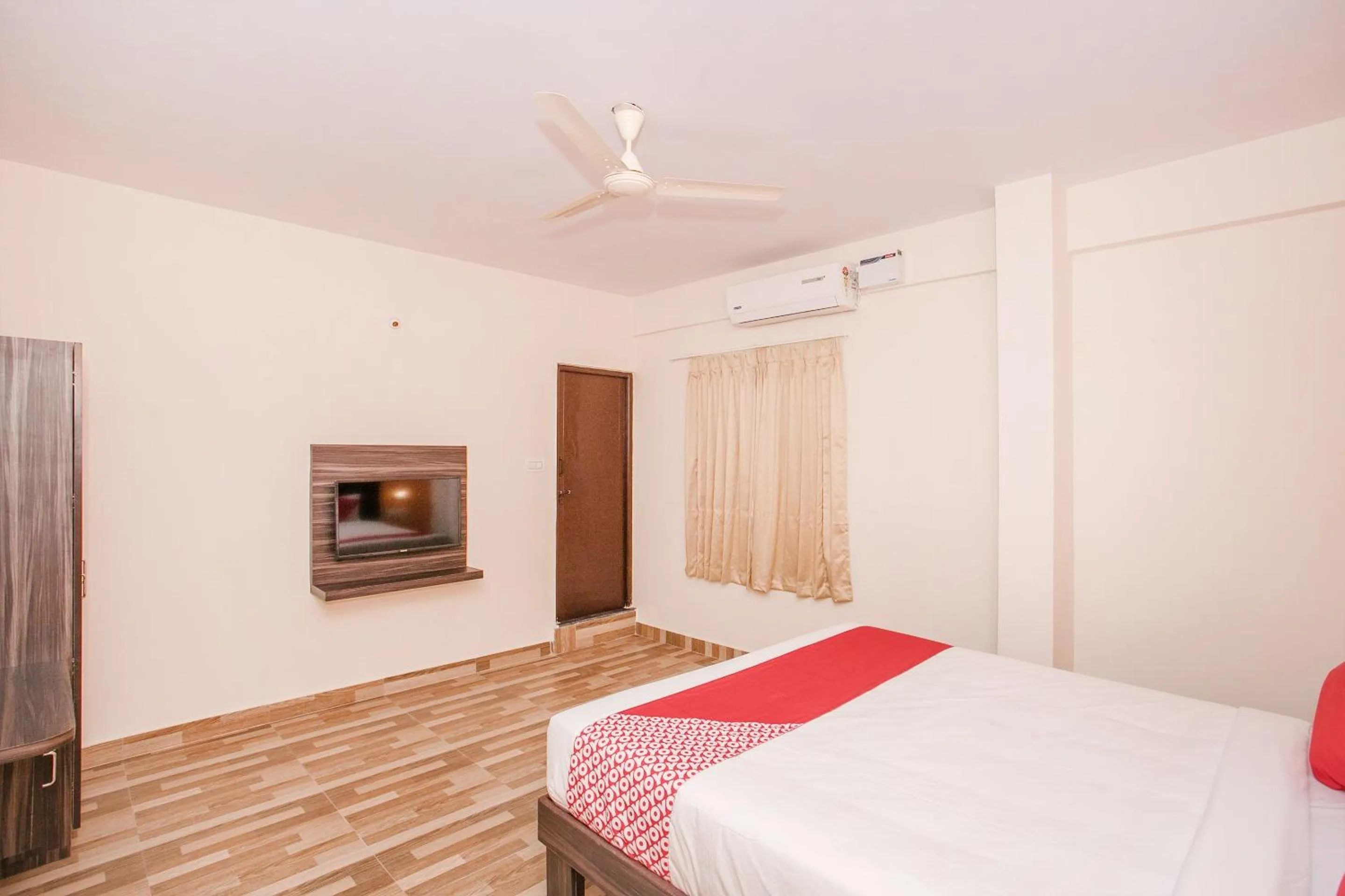 Bedroom, Bed in Hotel O PMR Near Ascendas Park Square Mall
