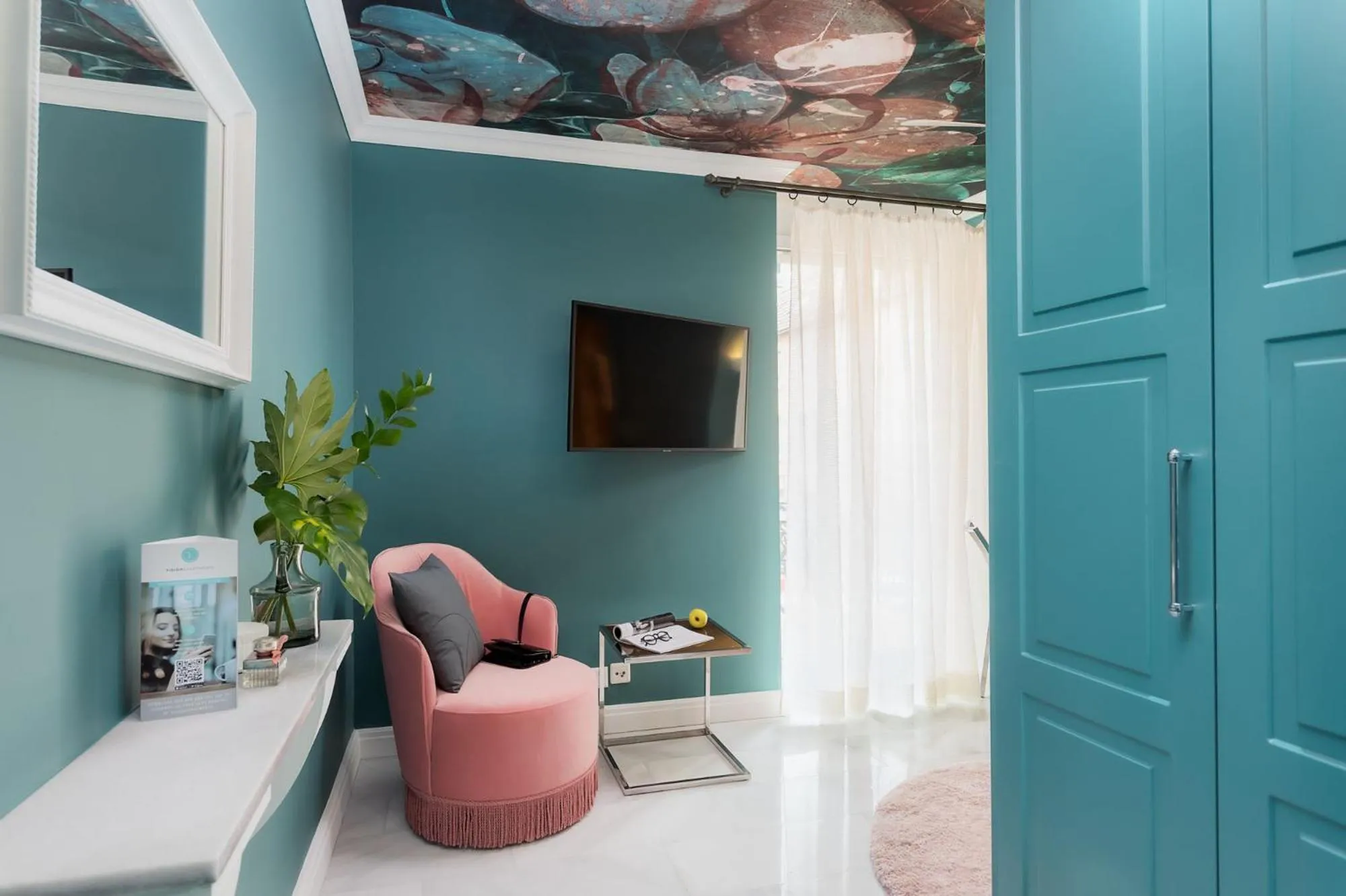 TV and multimedia in VISIONAPARTMENTS Albertstrasse - contactless check-in