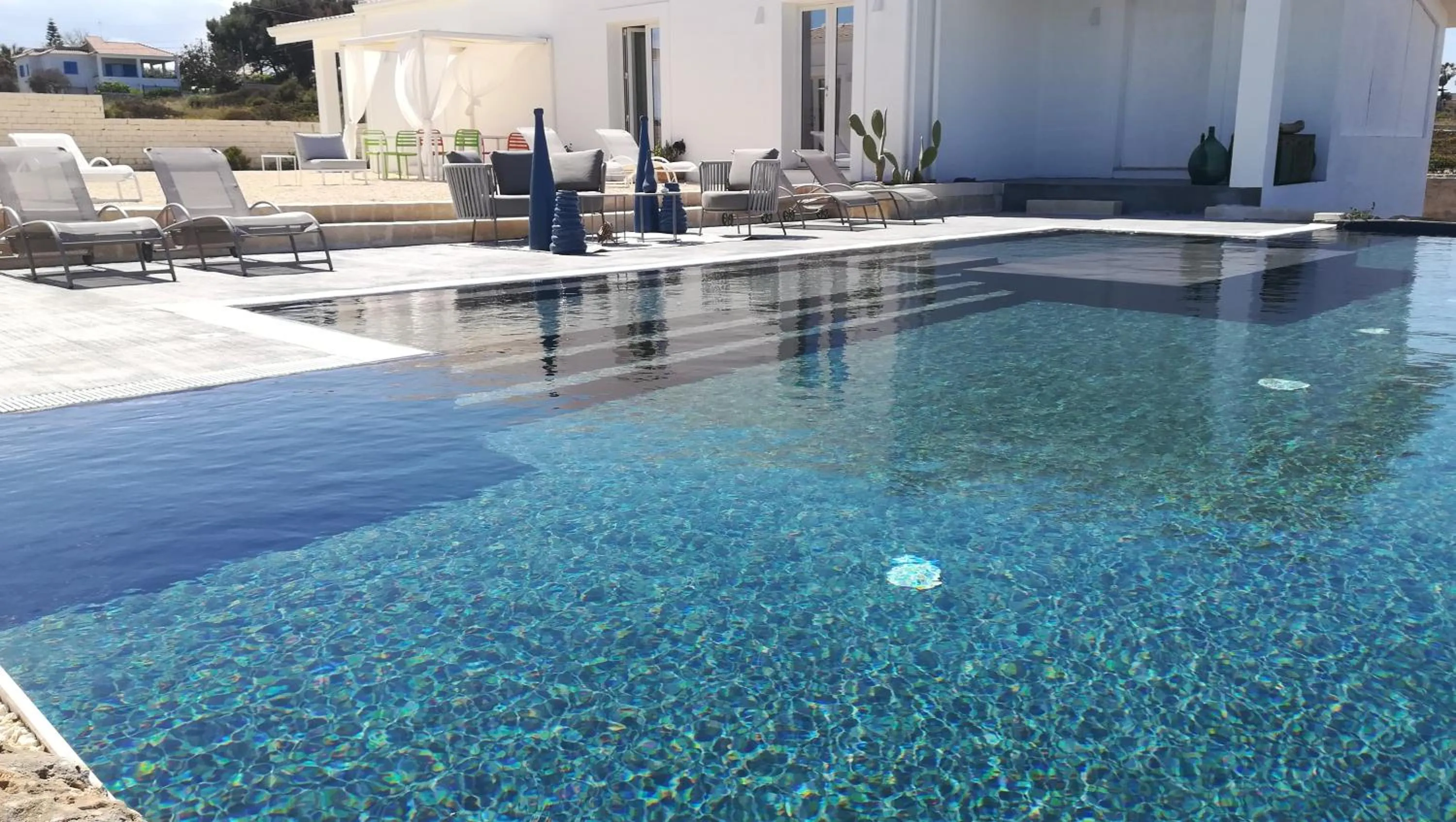 Pool view in CORALLI DEL PLEMMIRIO