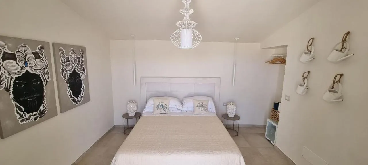 Bedroom, Bed in CORALLI DEL PLEMMIRIO