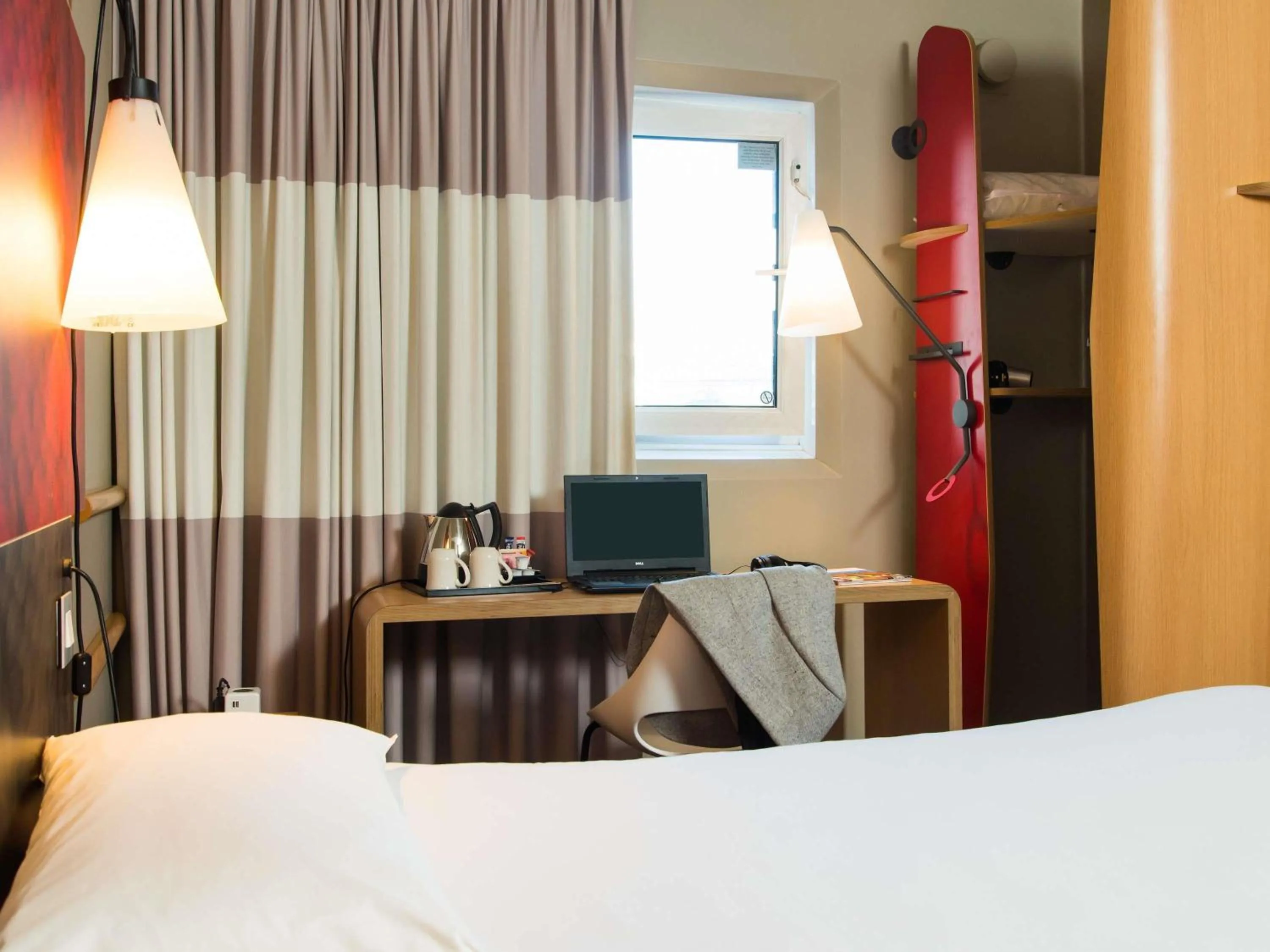 Bedroom, Bed in Ibis Sheffield City