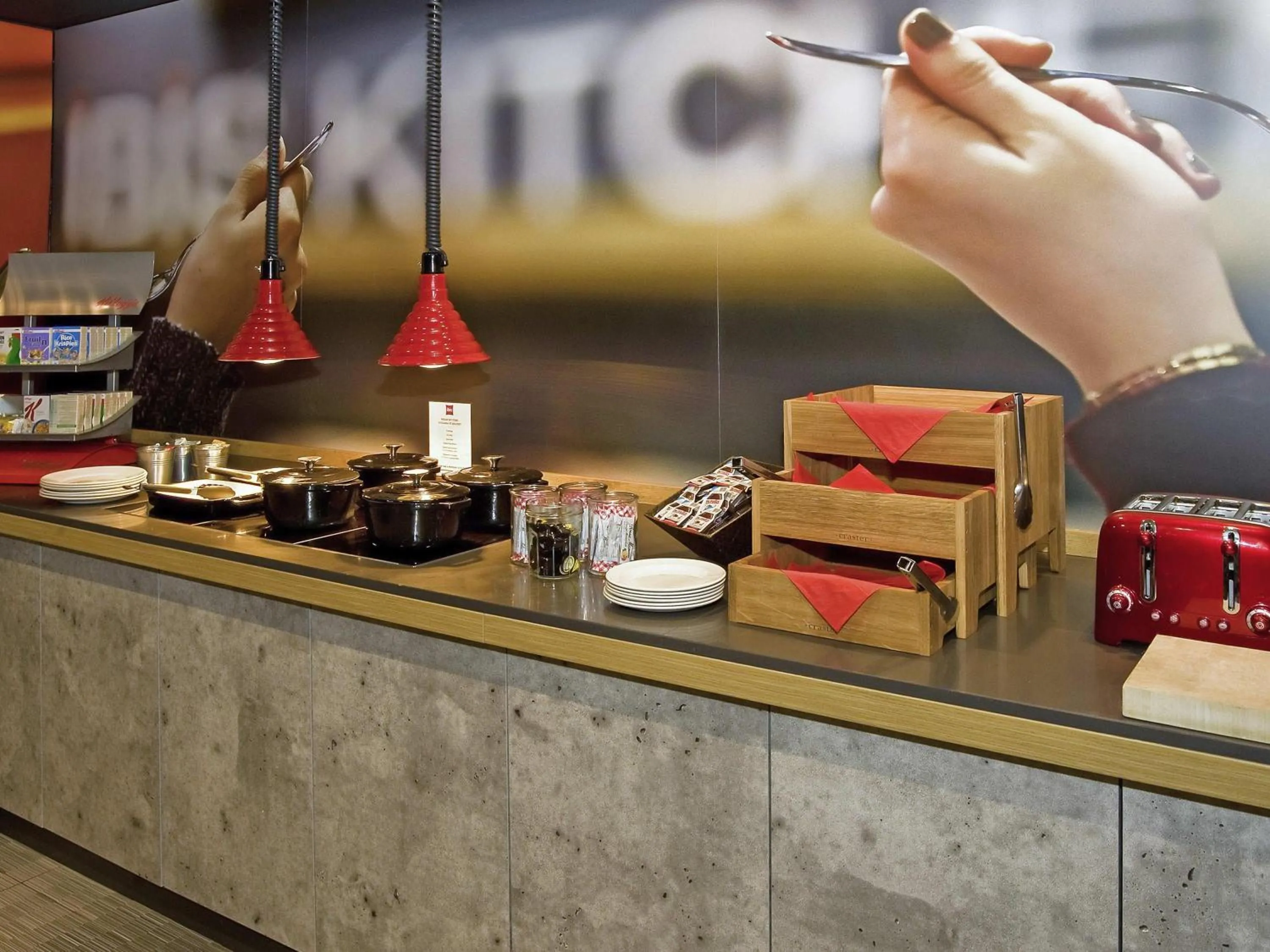 Restaurant/places to eat in Ibis Sheffield City