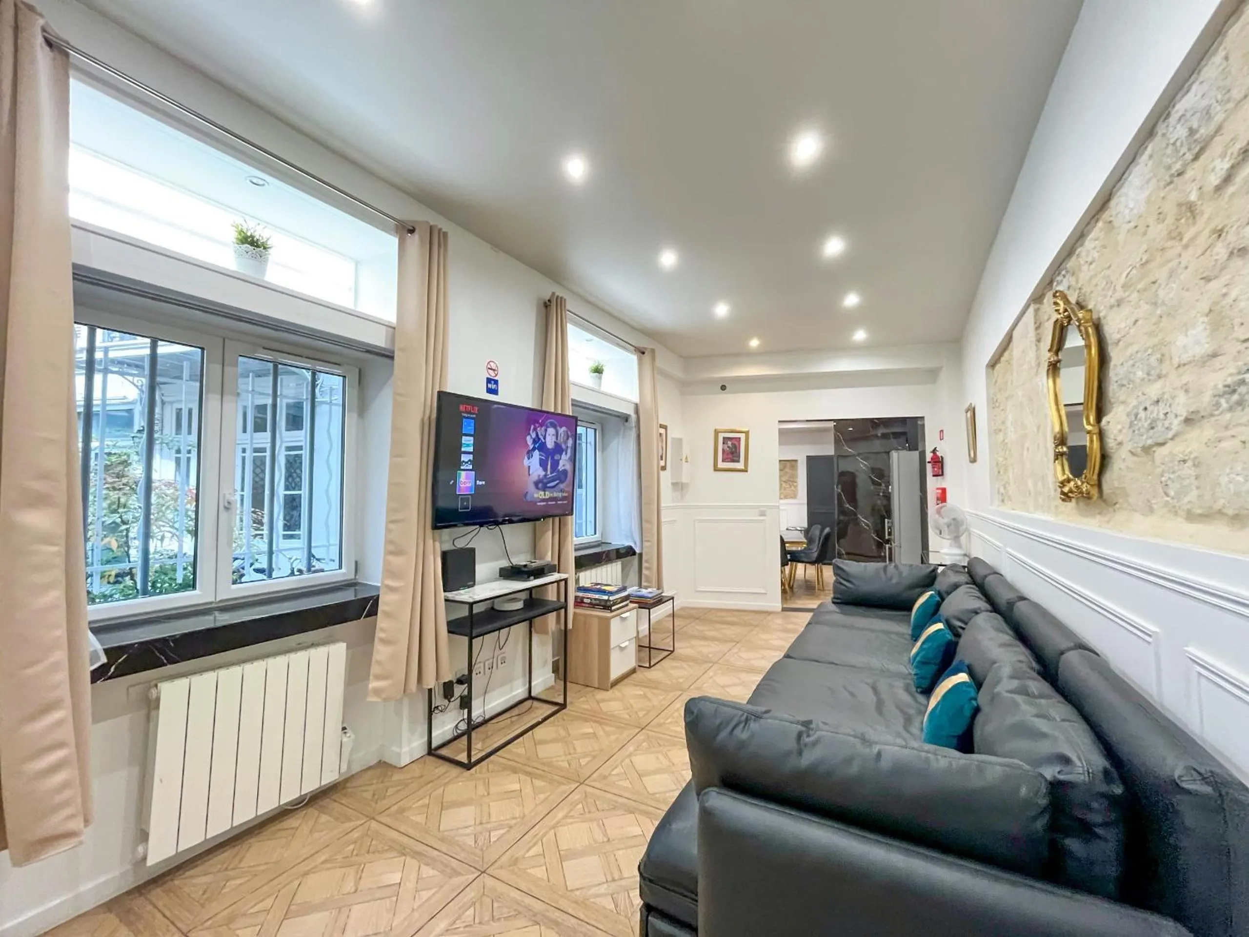 Urban Flat 74 - Disneyland in Paris