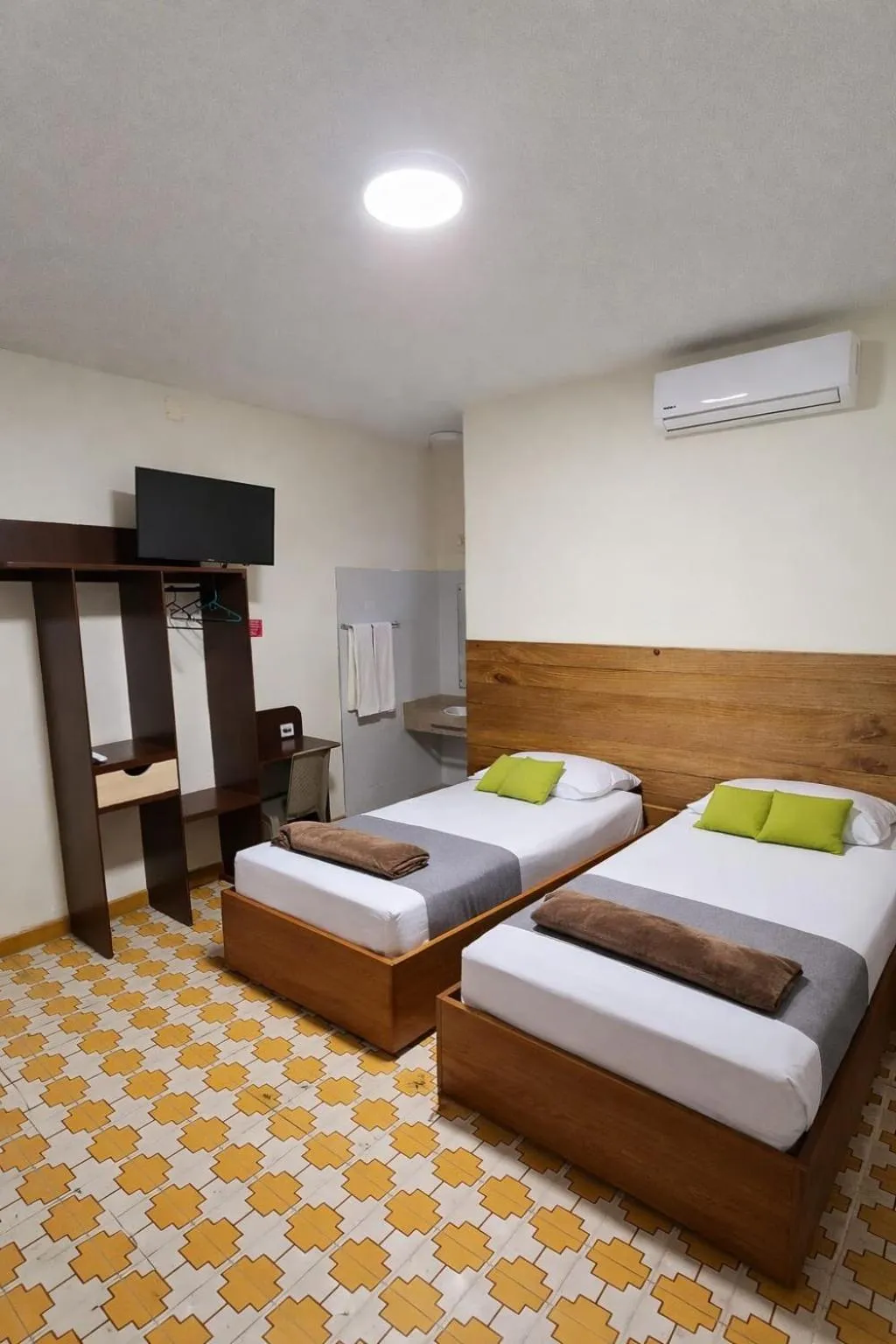 Bed in Hotel Skal Inn