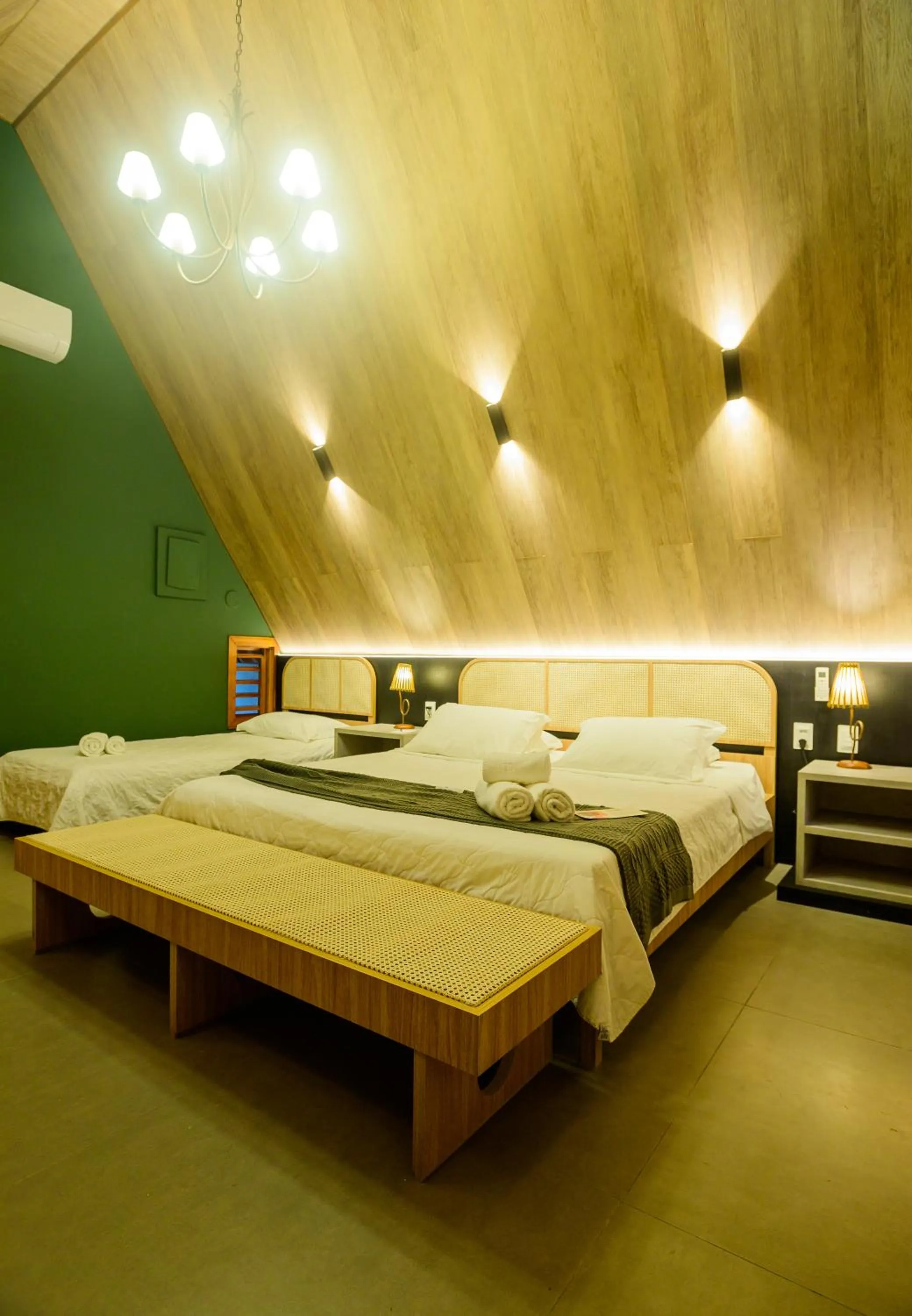 Photo of the whole room, Bed in Hotel Vale das Nuvens