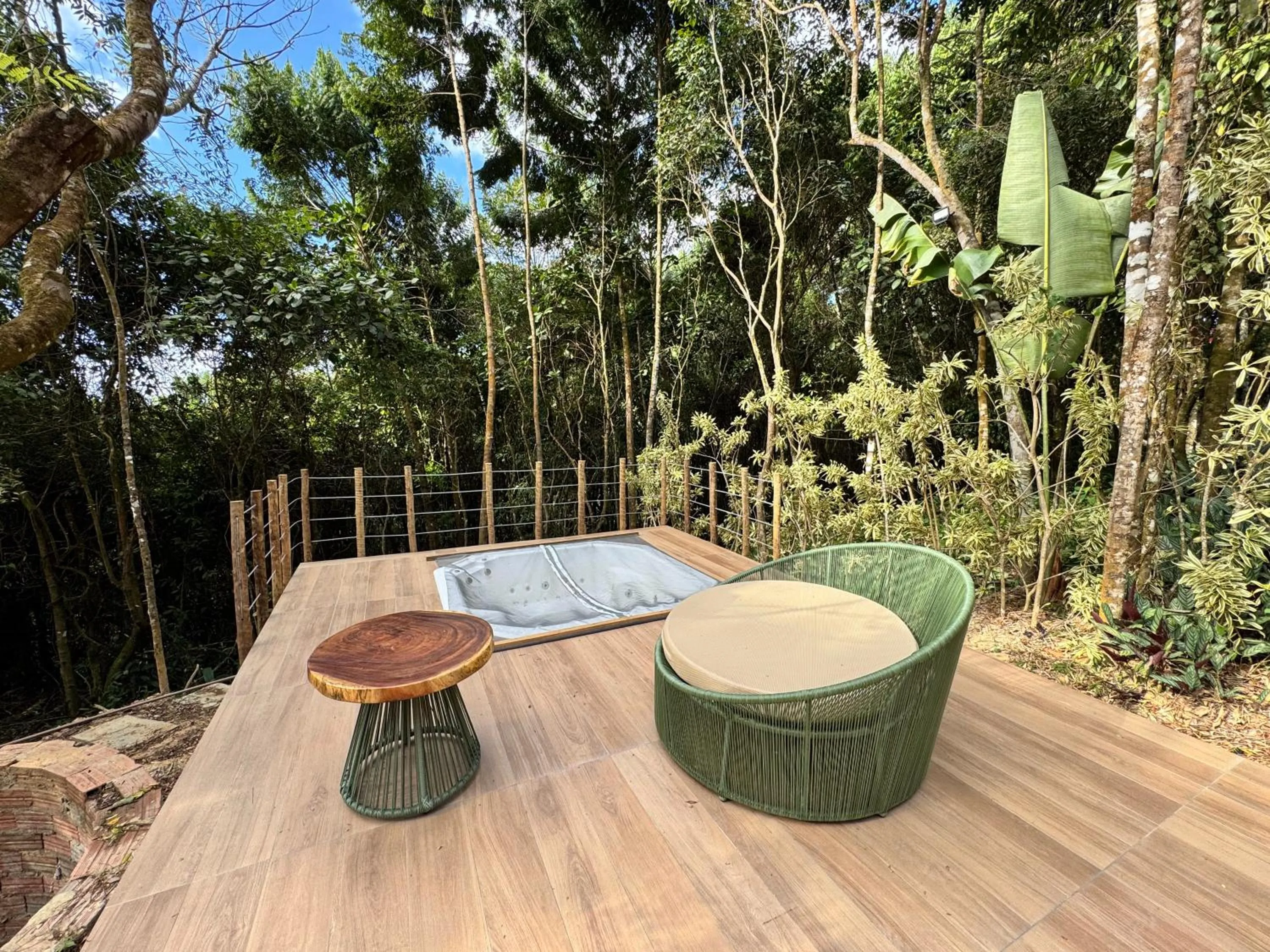 Open Air Bath in Hotel Vale das Nuvens