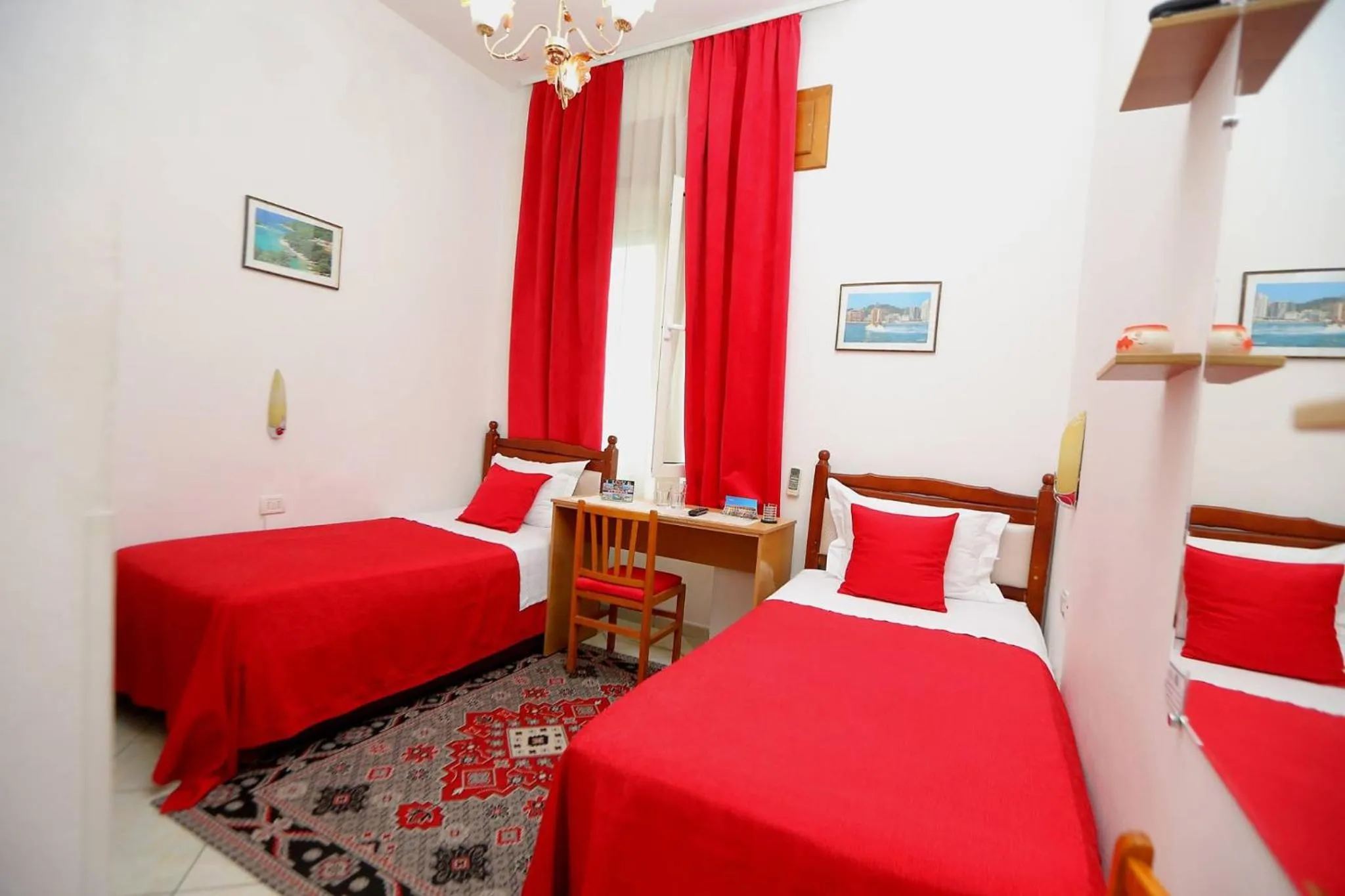 TV and multimedia, Bed in Hotel Kaduku