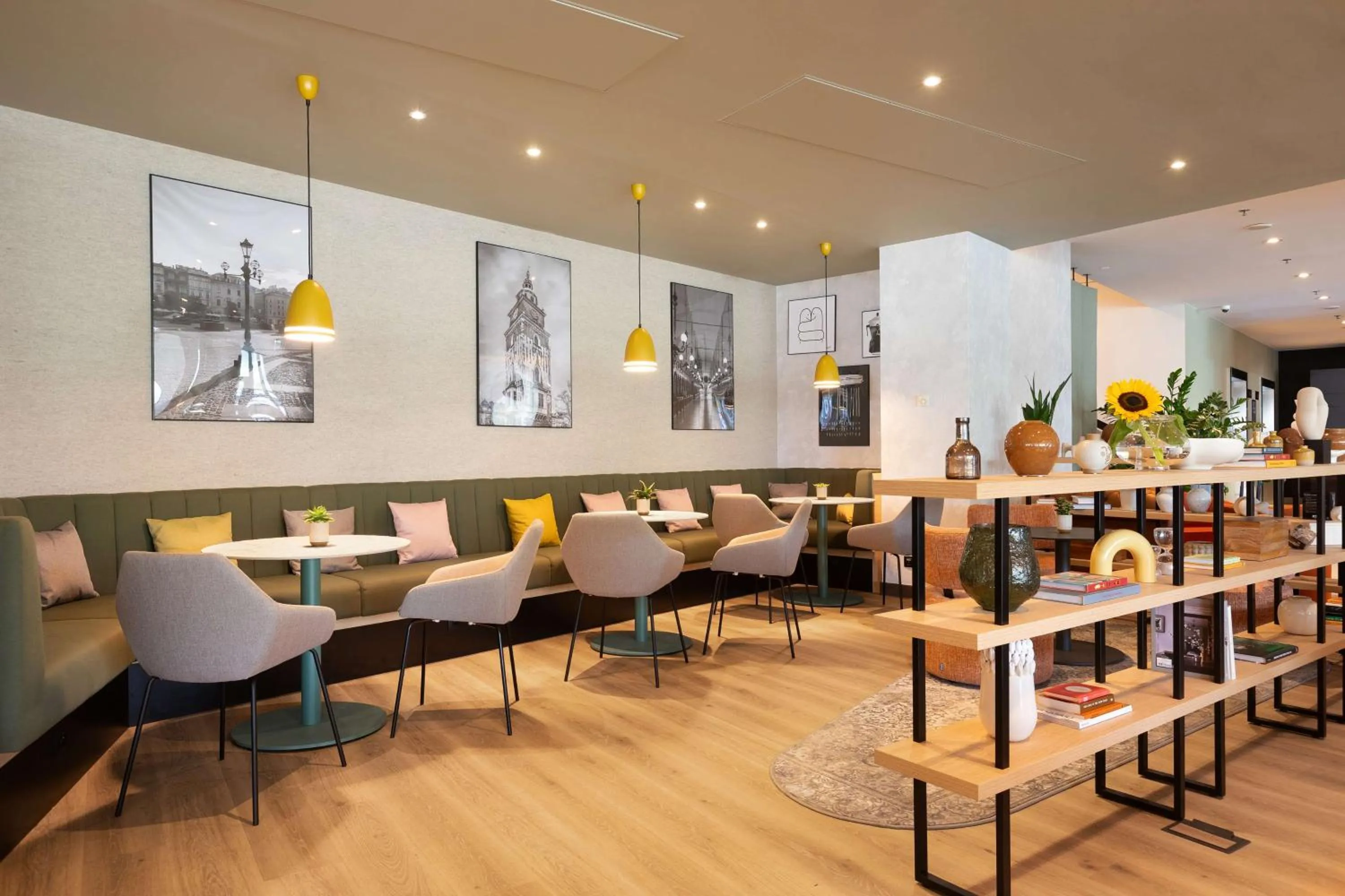 Restaurant/places to eat in Park Inn by Radisson Krakow