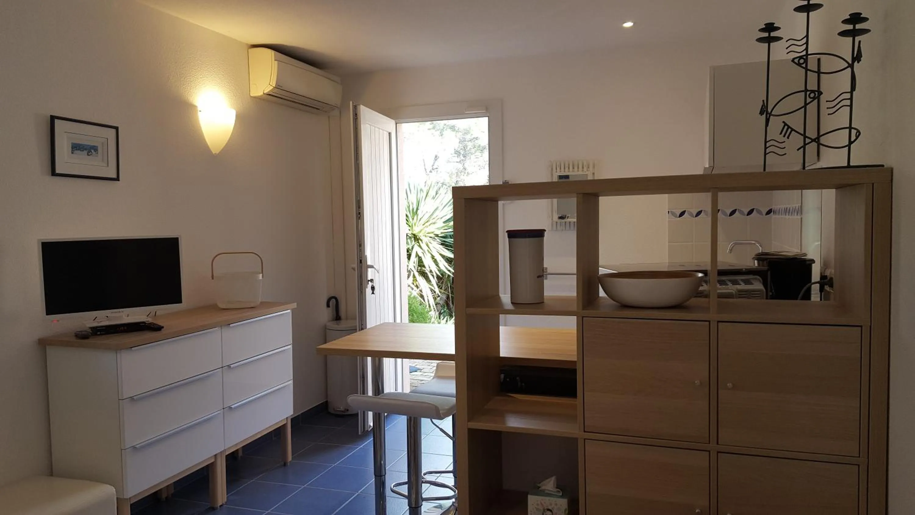 Communal lounge/ TV room in Les Pitounus