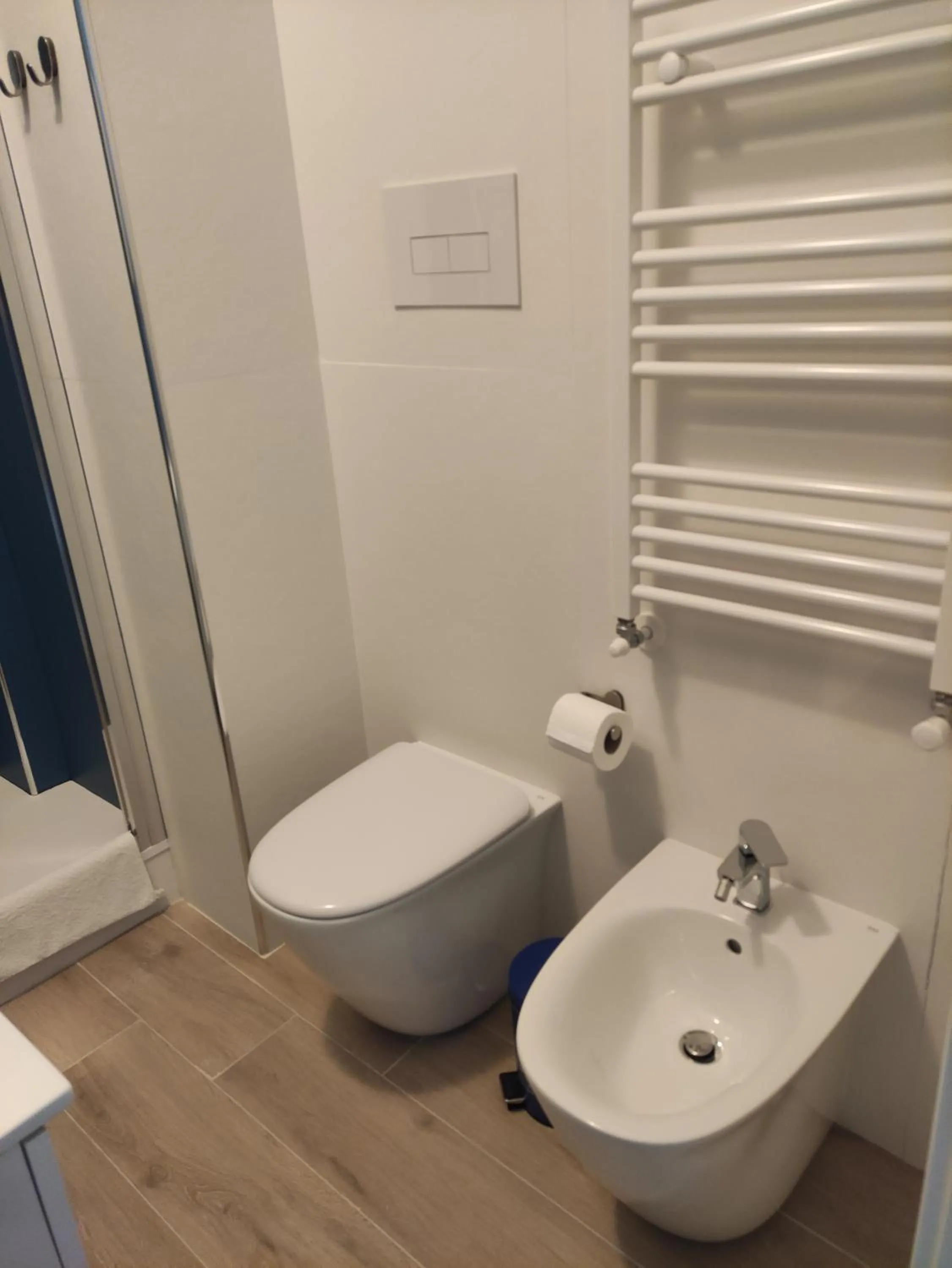 Toilet in The 6th Floor