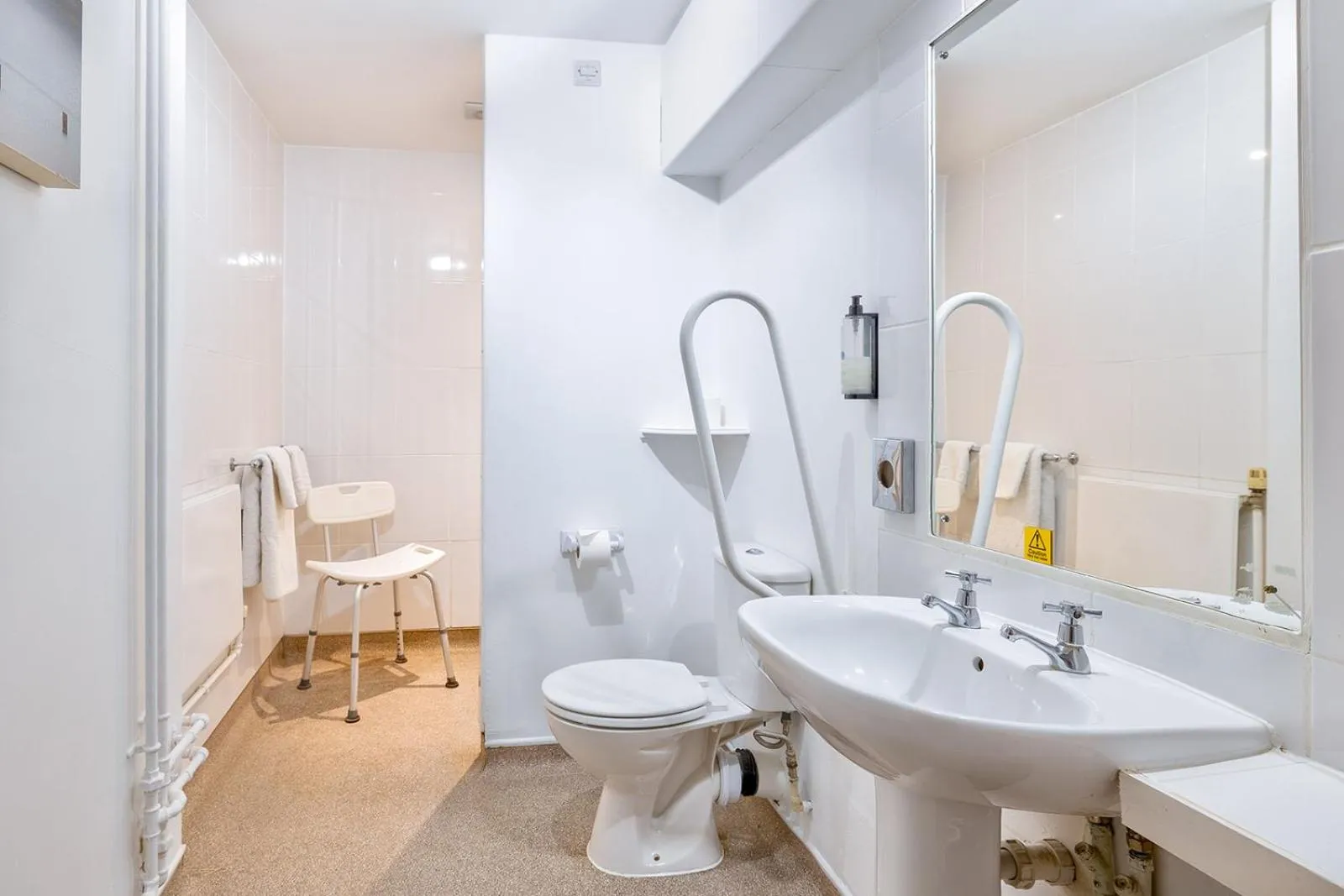 Shower in The Derby Conference Centre and Hotel