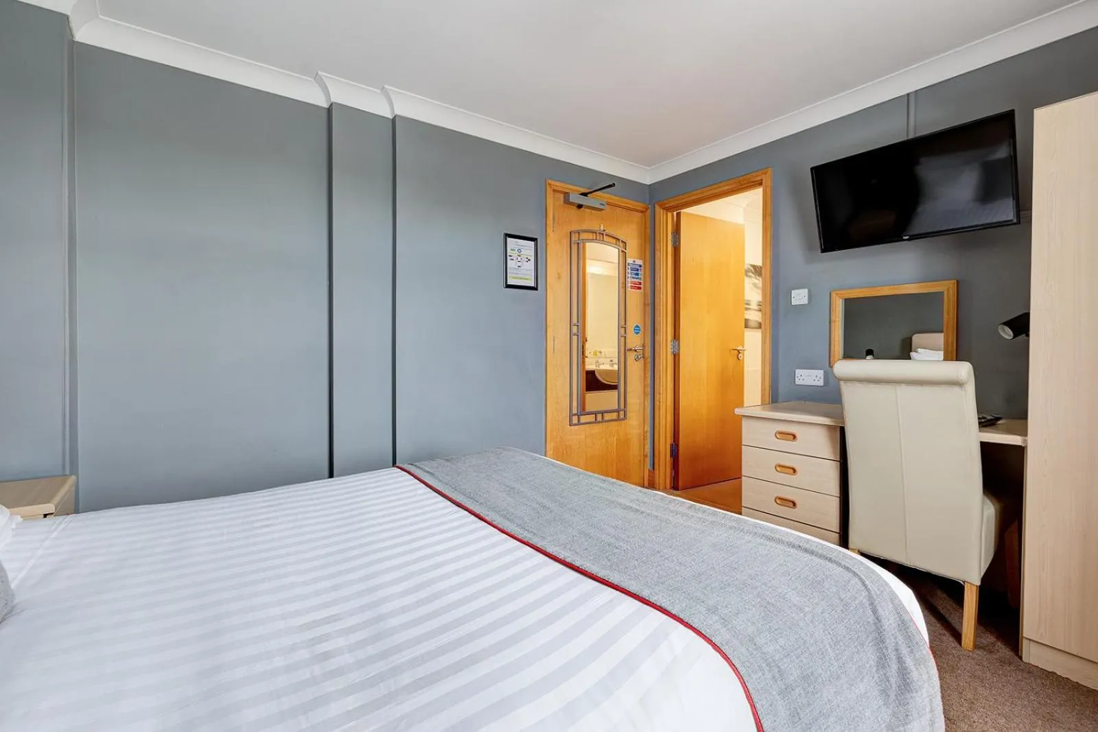 Bed in The Derby Conference Centre and Hotel