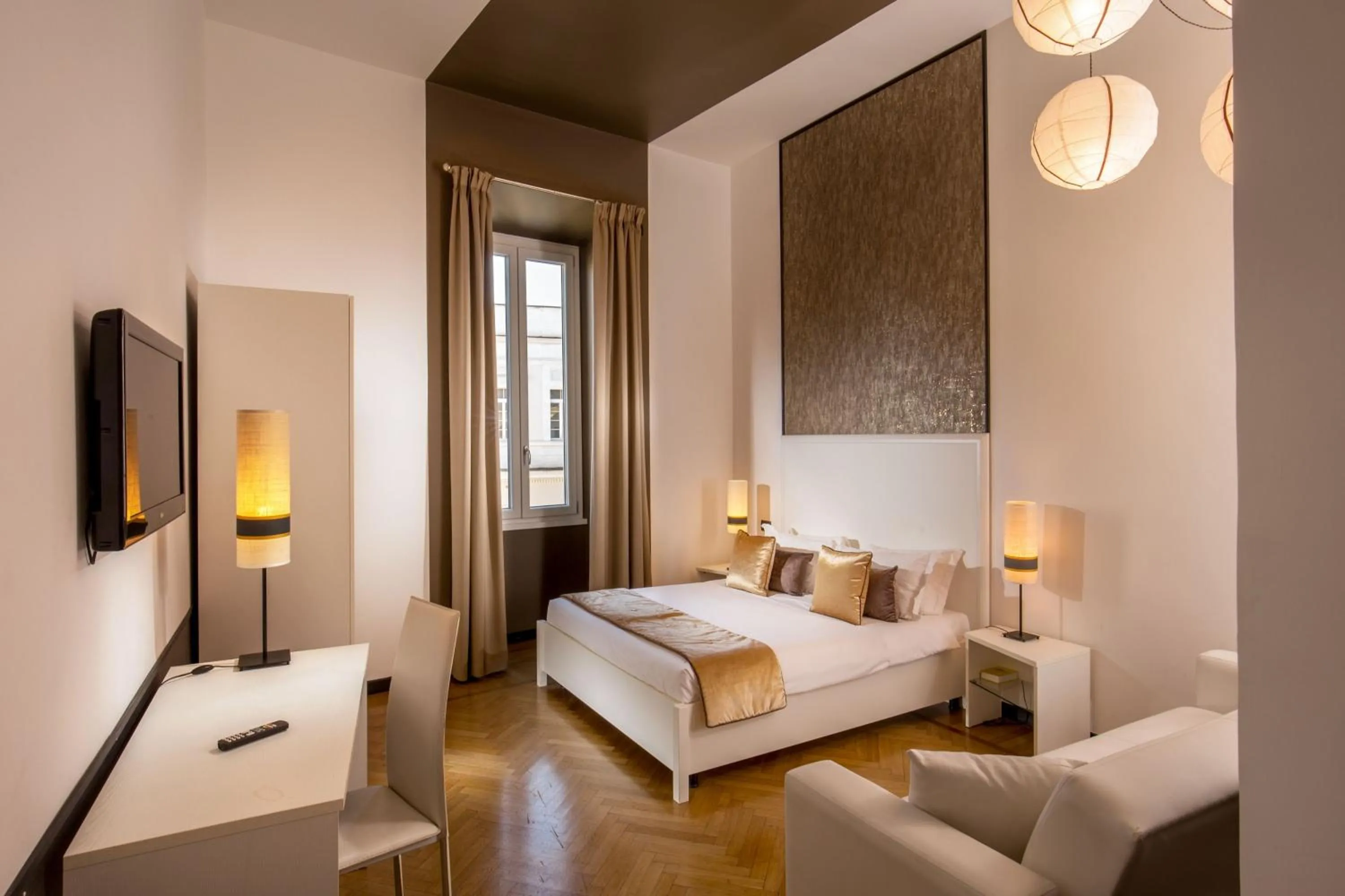 Bedroom, Bed in Domus Liberius - Rome